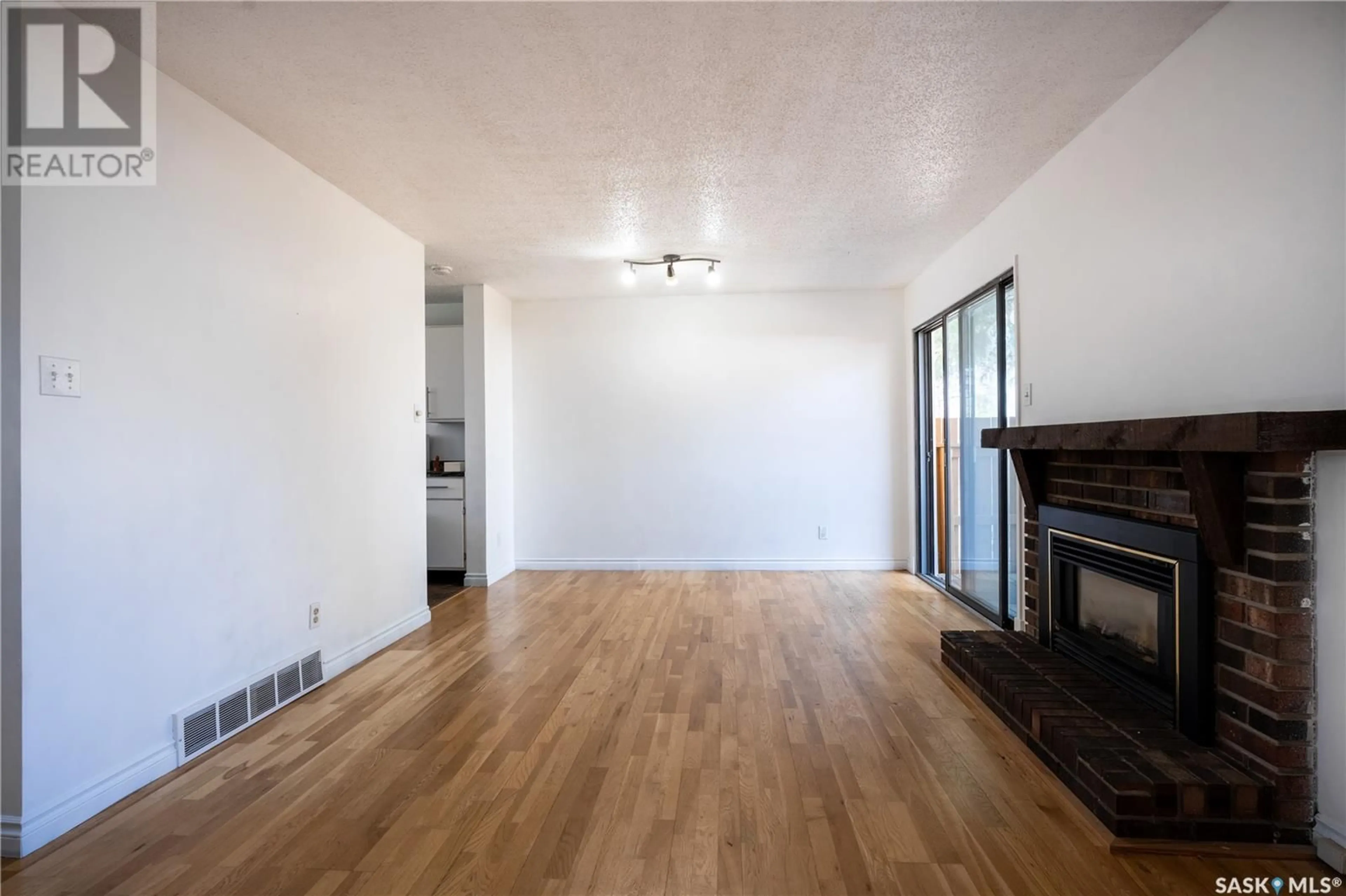 A pic of a room for 46 330 HAIGHT CRESCENT, Saskatoon Saskatchewan S7H4V9