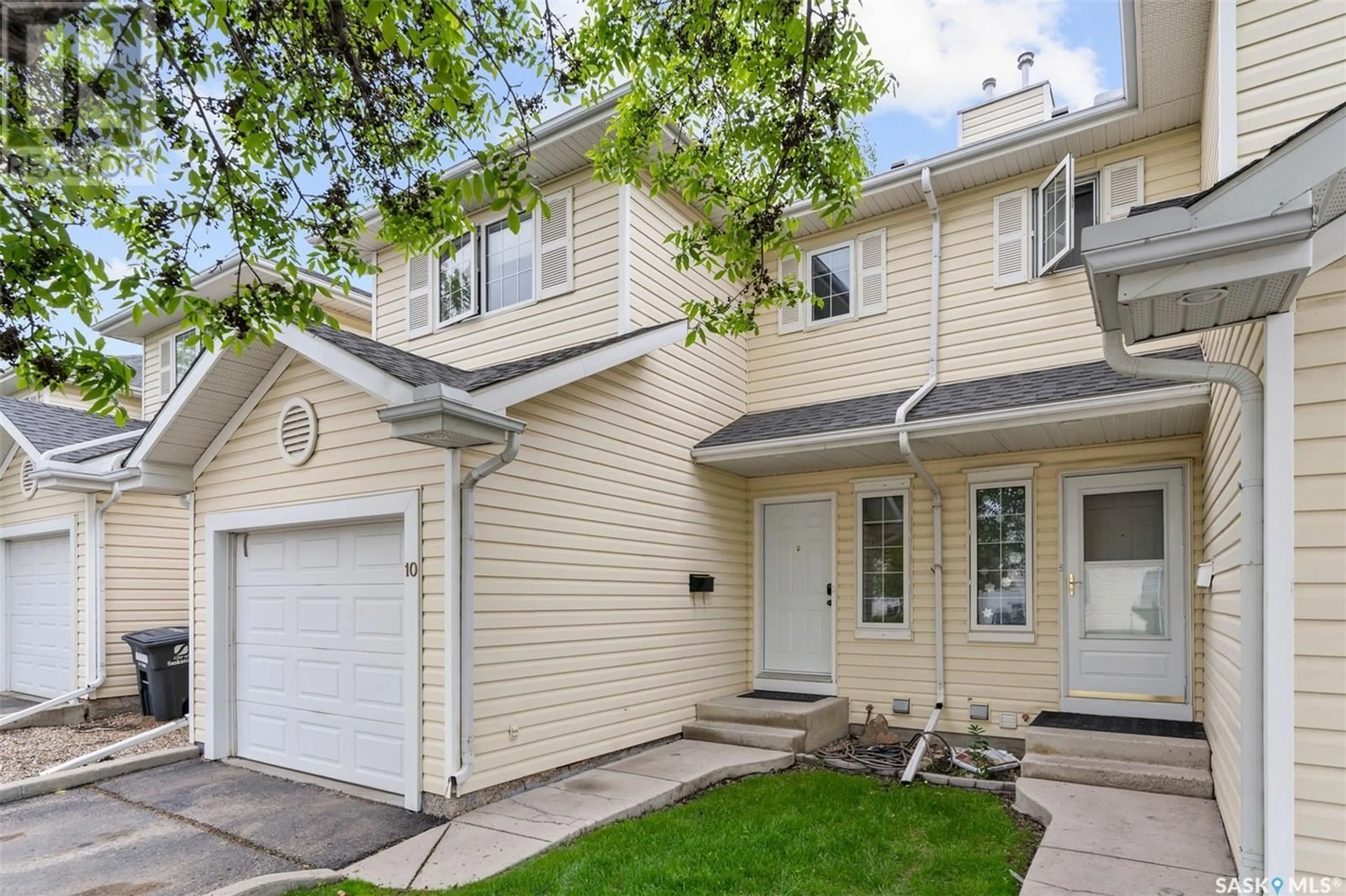 Unknown for 10 111 FAIRBROTHER CRESCENT, Saskatoon Saskatchewan S7S1L3