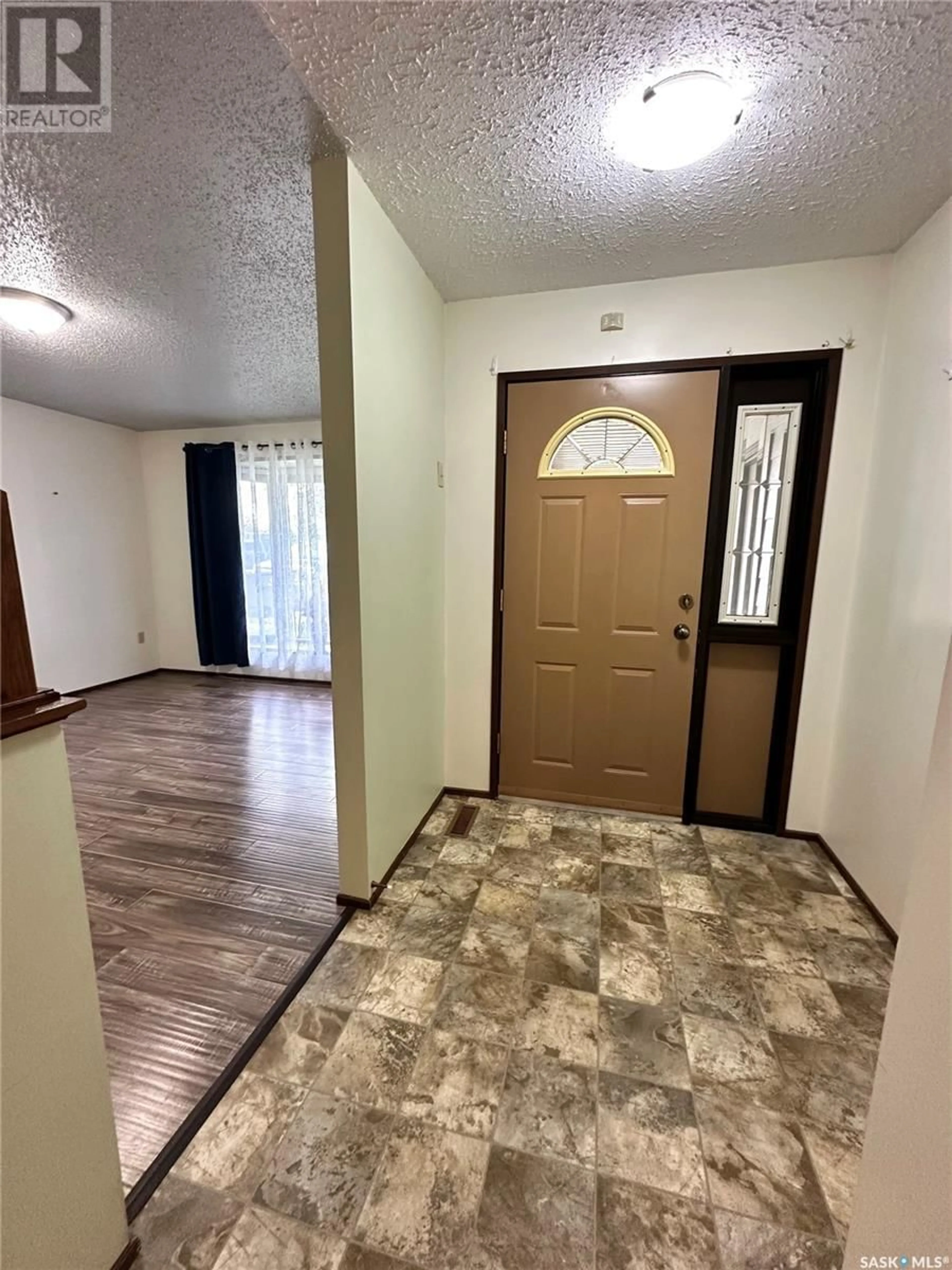 Indoor entryway for 209 1ST STREET, Spiritwood Saskatchewan S0J2M0