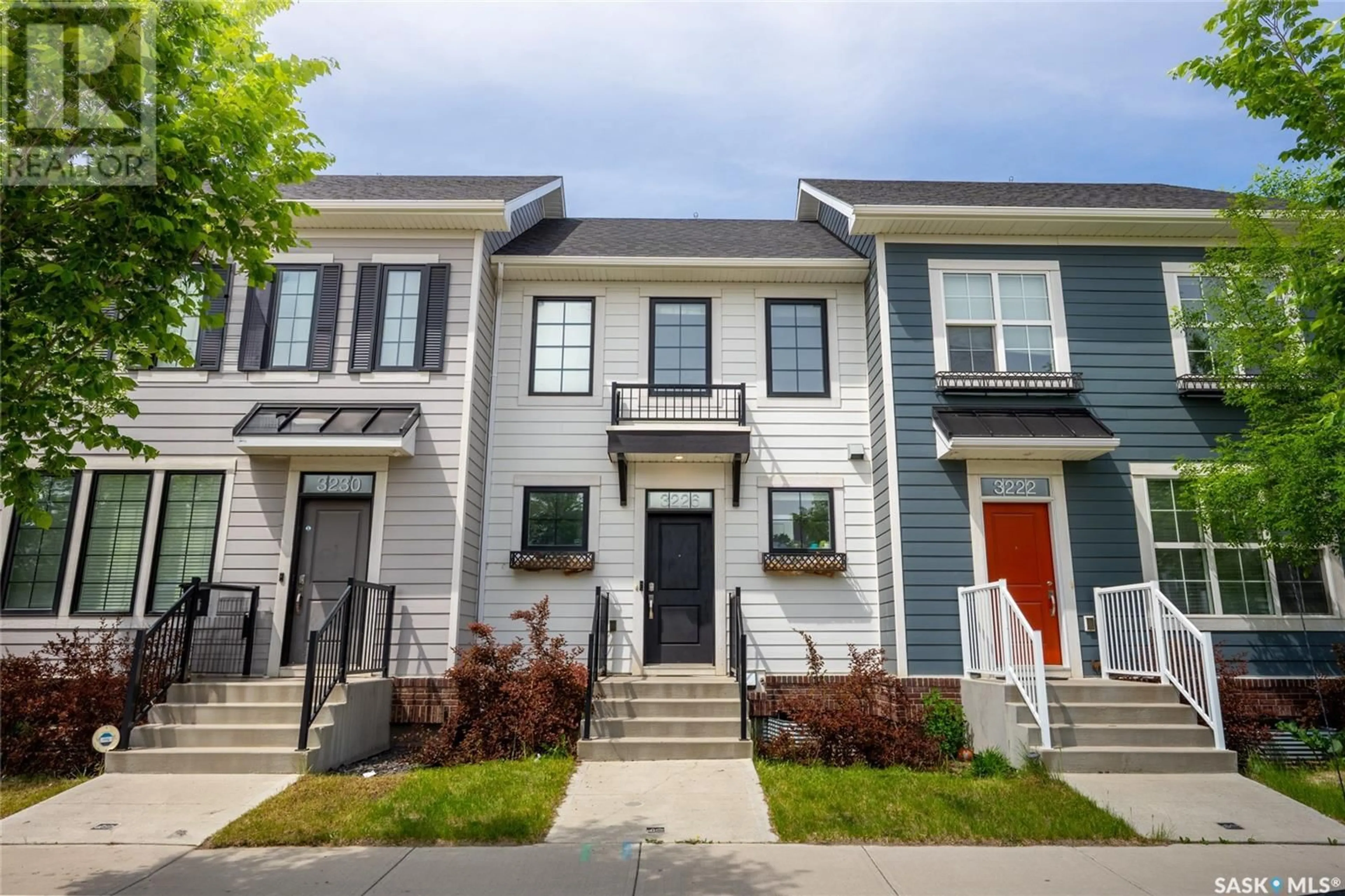 Home with vinyl exterior material, street for 3226 CHUKA BOULEVARD, Regina Saskatchewan S4V3S6