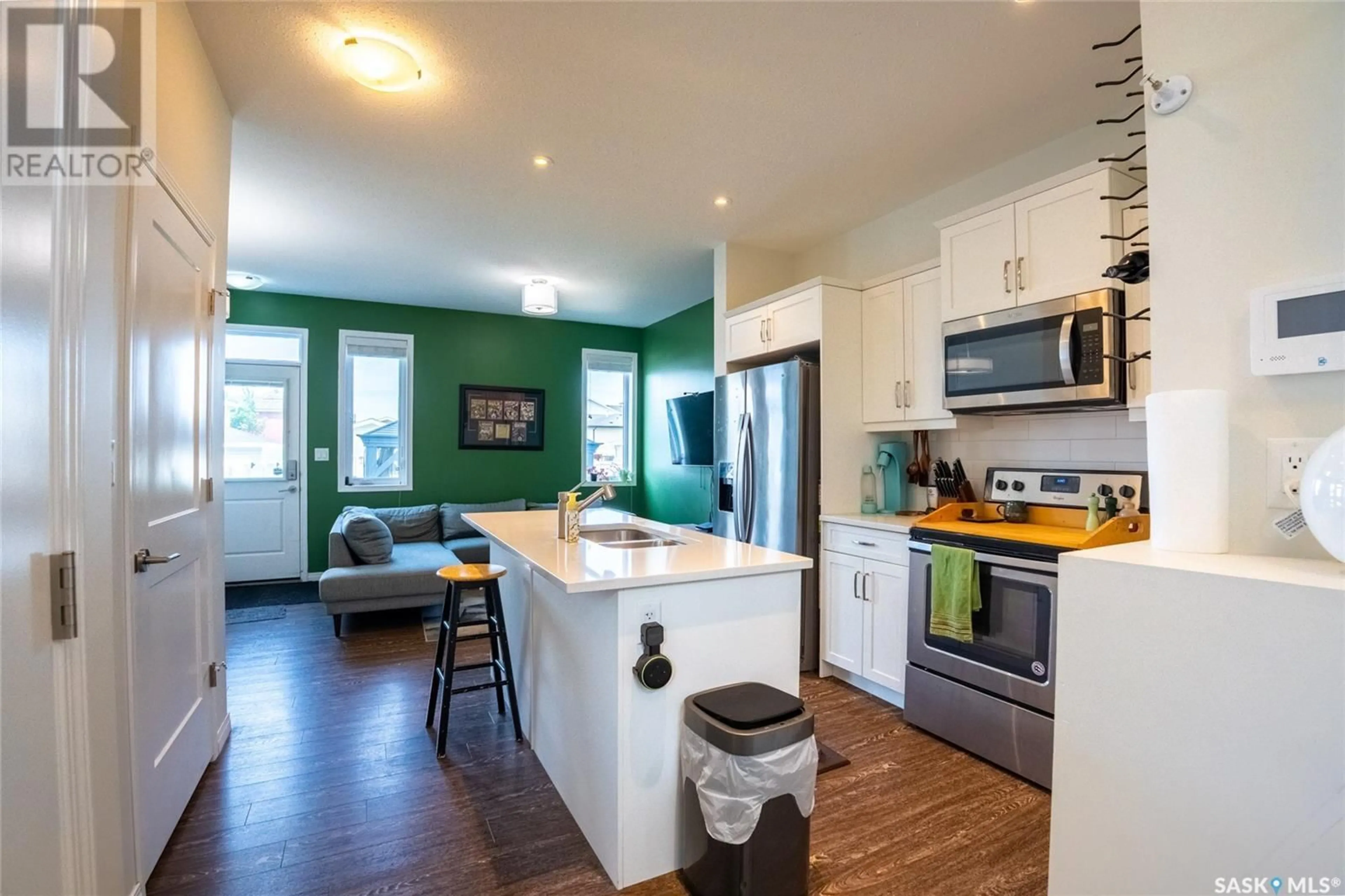 Open concept kitchen, unknown for 3226 CHUKA BOULEVARD, Regina Saskatchewan S4V3S6