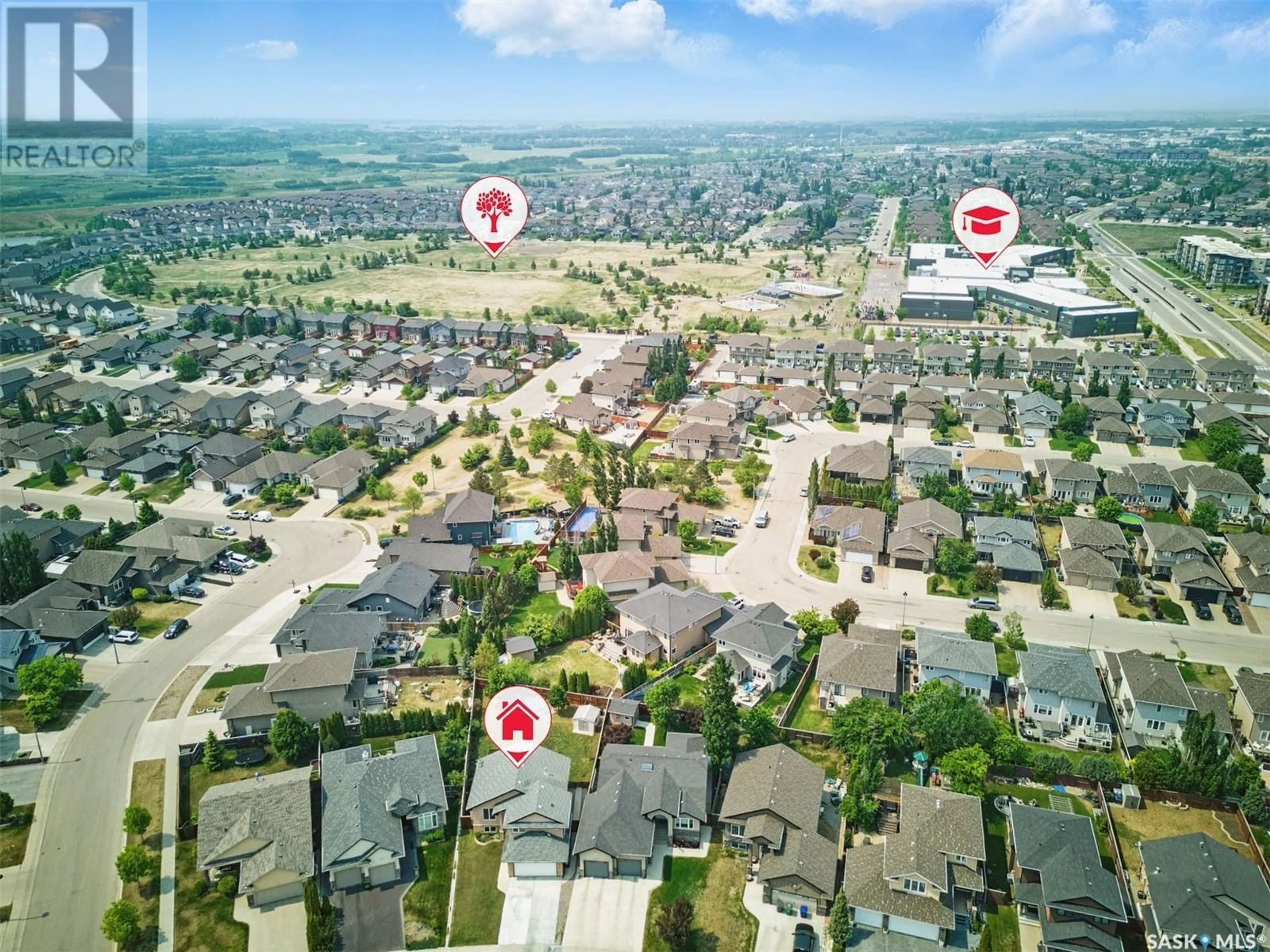 A pic from outside/outdoor area/front of a property/back of a property/a pic from drone, street for 138 ASSALY STREET, Saskatoon Saskatchewan S7T0E4