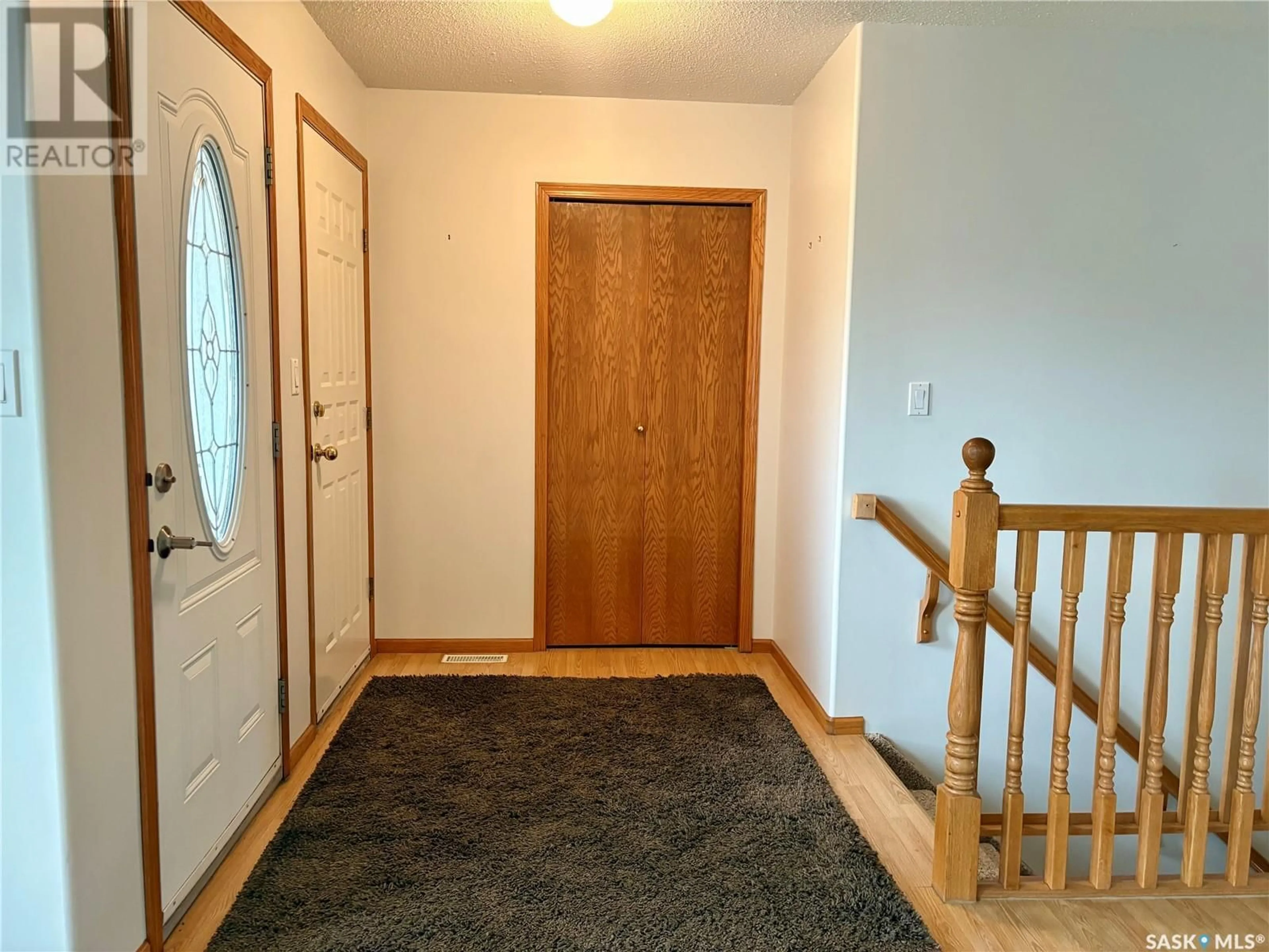 Indoor entryway for 720 12TH STREET, Humboldt Saskatchewan S0K2A0