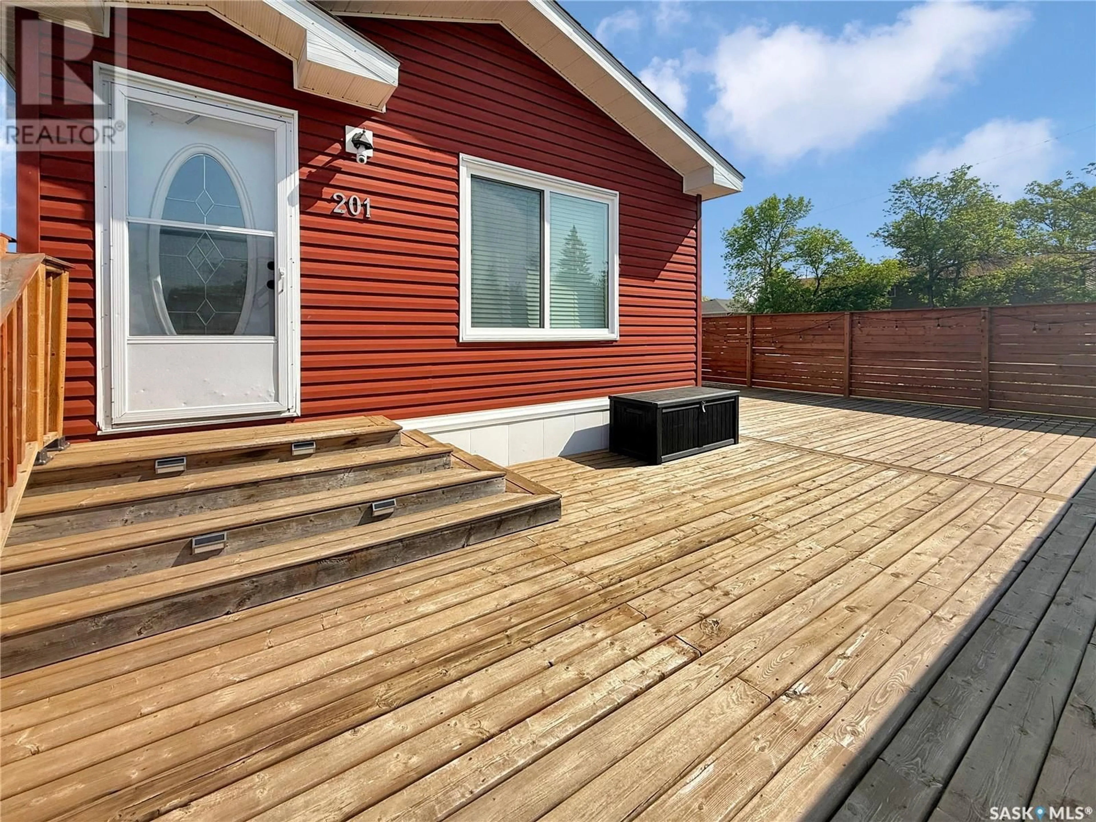 Patio, street for 201 MARGARET COURT, Esterhazy Saskatchewan S0A0X0