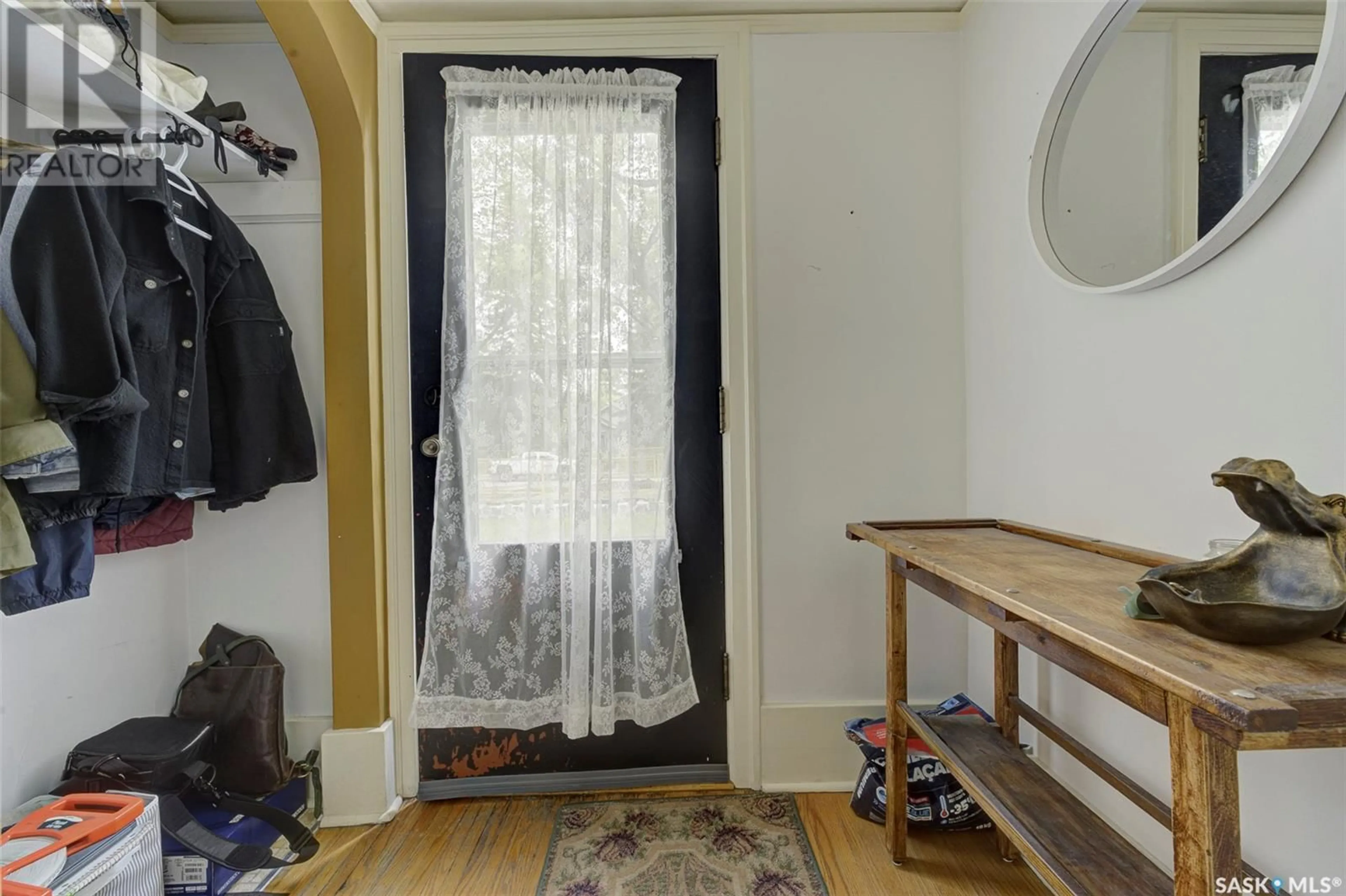 Indoor entryway for 305 MAIN STREET, Saskatoon Saskatchewan S7N0B6