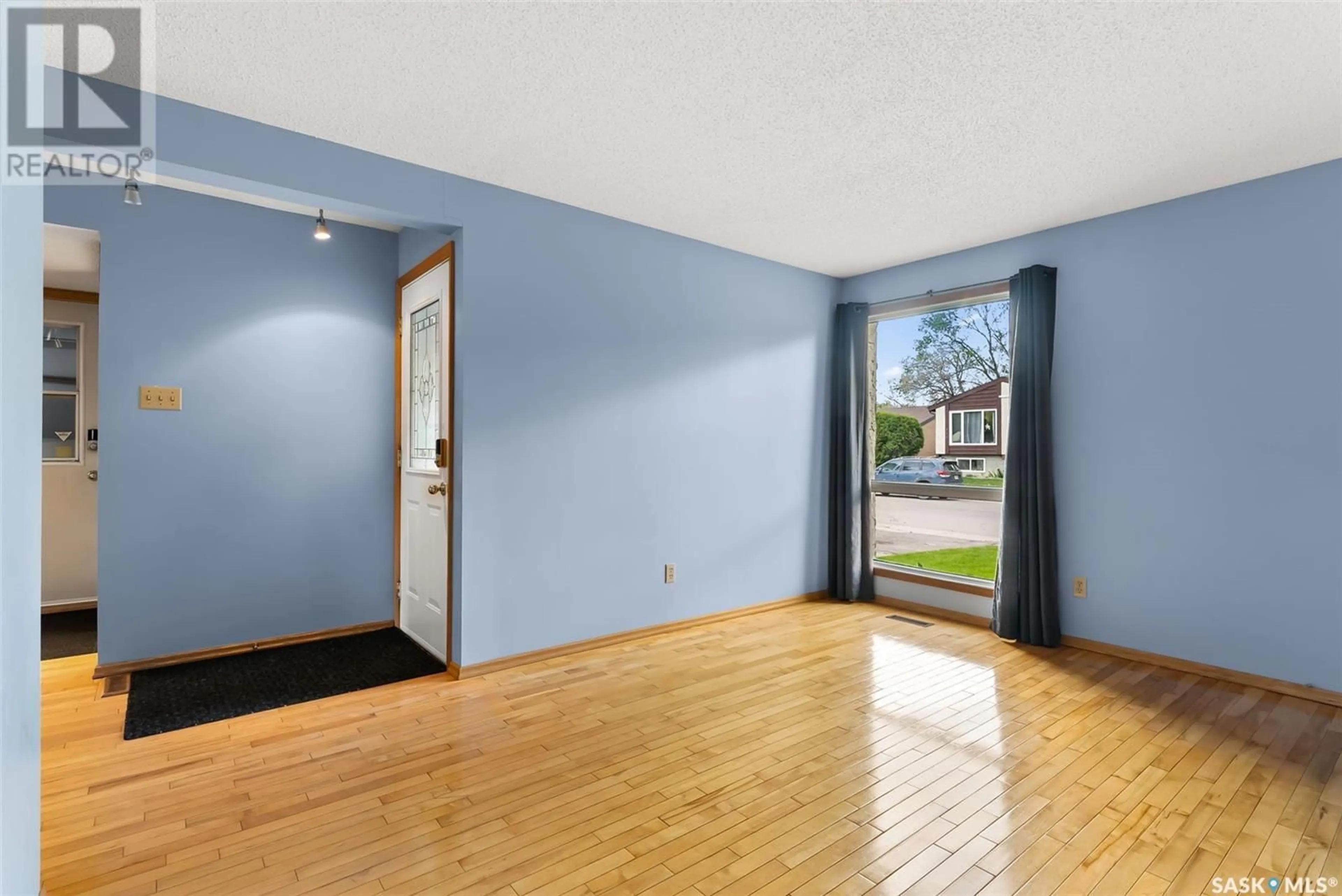 Unknown for 863 ATHLONE DRIVE, Regina Saskatchewan S4X2G7