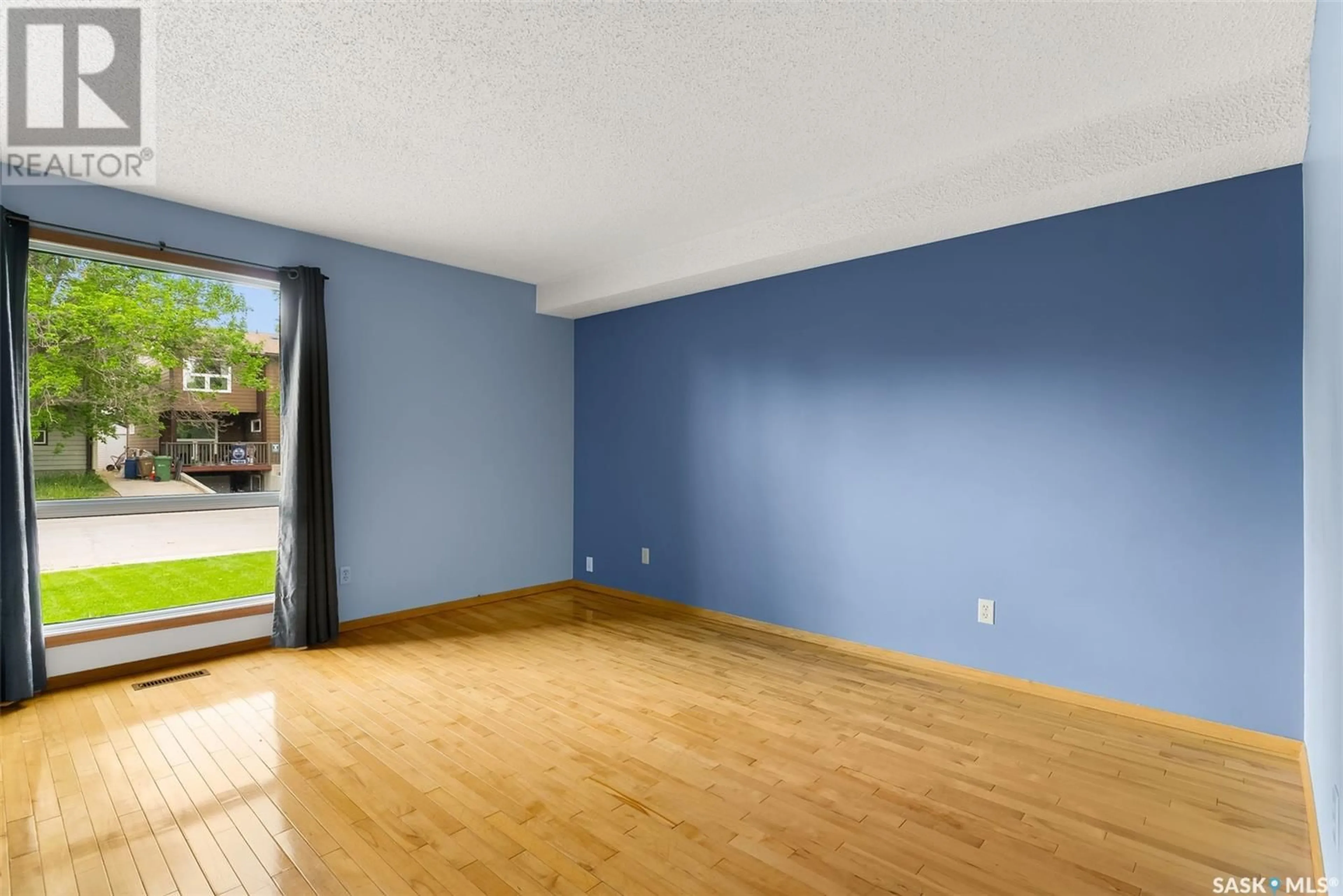 A pic of a room for 863 ATHLONE DRIVE, Regina Saskatchewan S4X2G7
