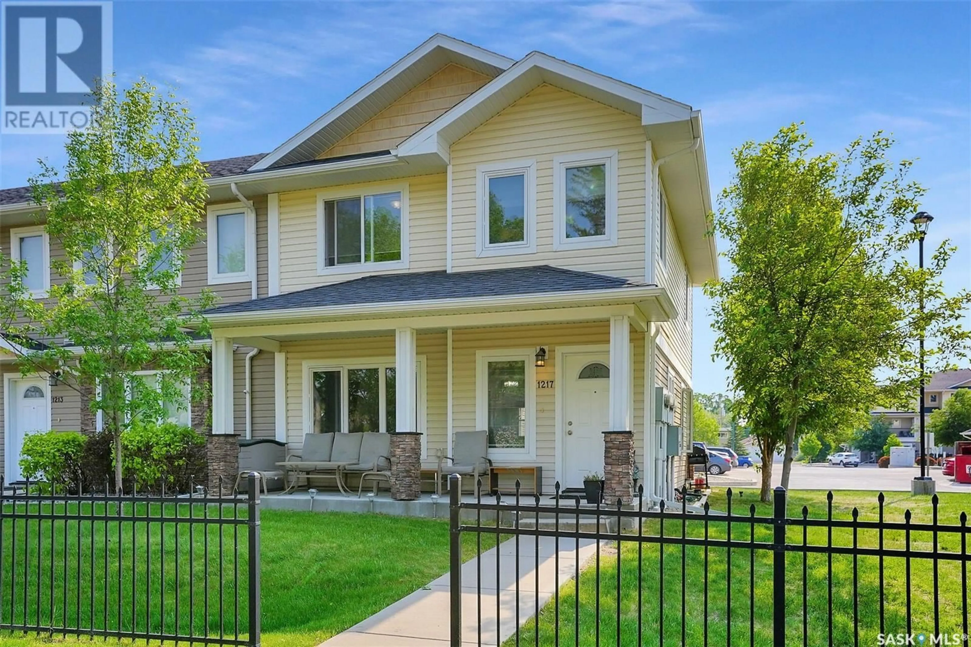 Home with vinyl exterior material, street for 1217 GREY STREET, Regina Saskatchewan S4T1G7