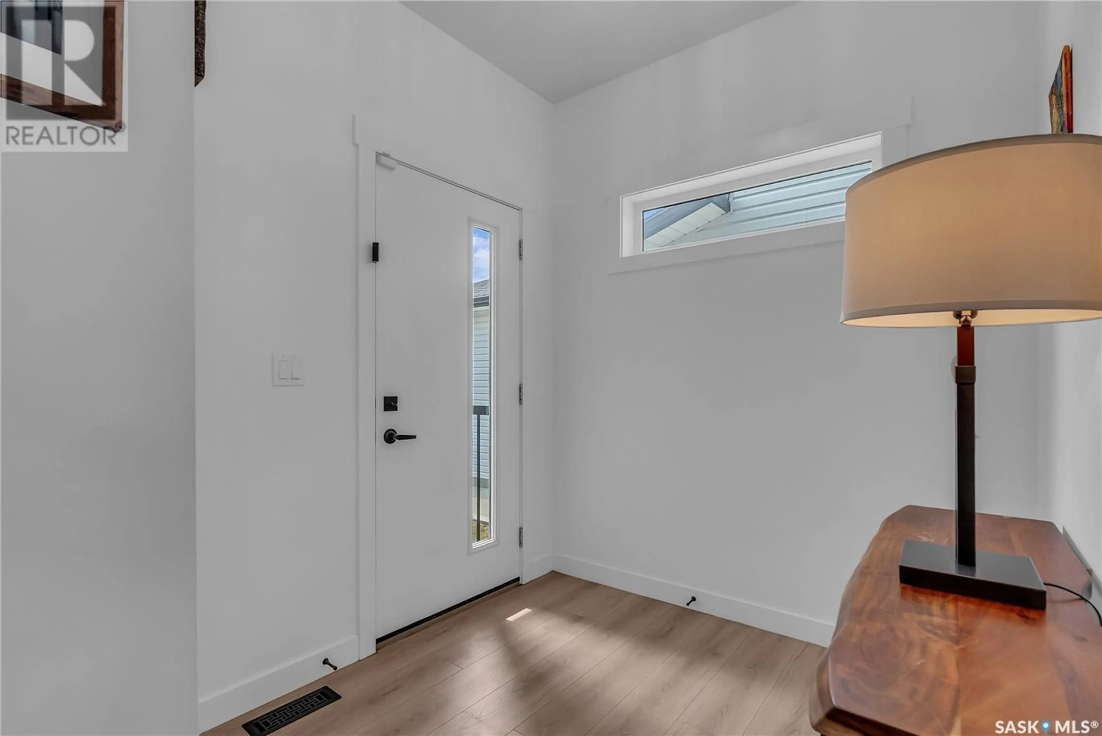Indoor entryway for 163 CHELSOM BEND, Saskatoon Saskatchewan S7V0Z9