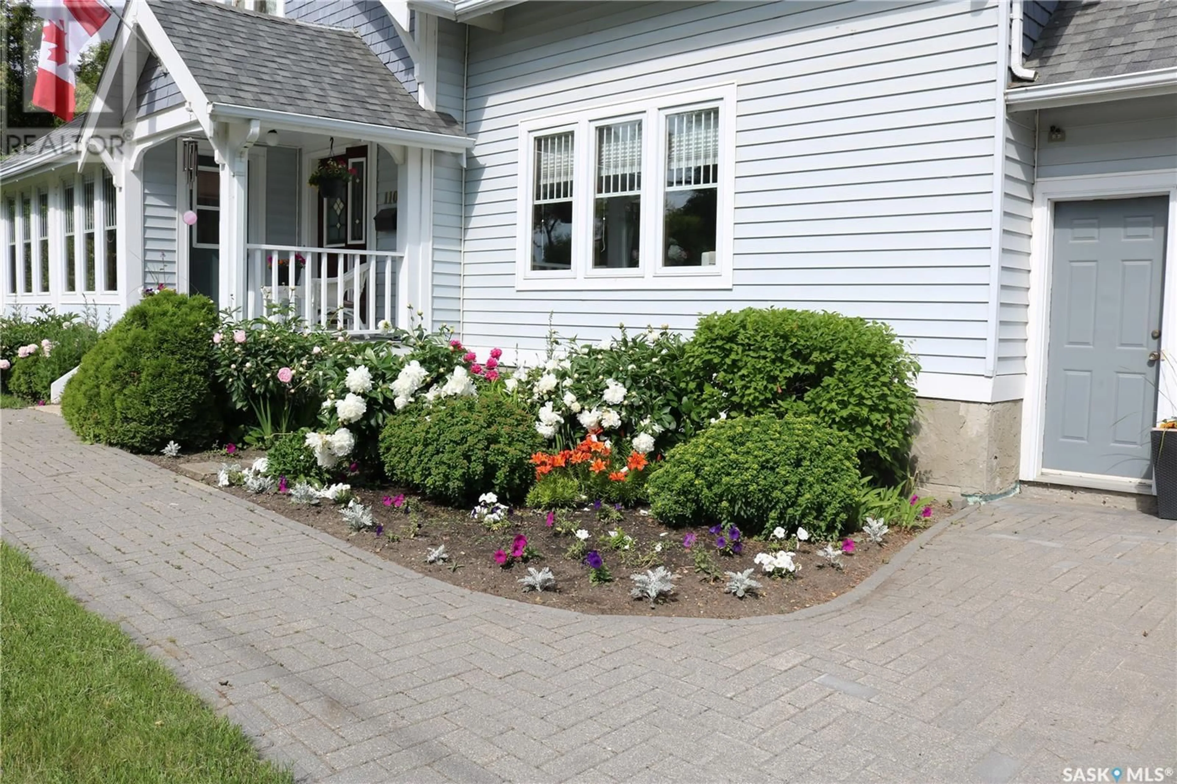 Patio, street for 1102 GORDON STREET, Moosomin Saskatchewan S0G3N0