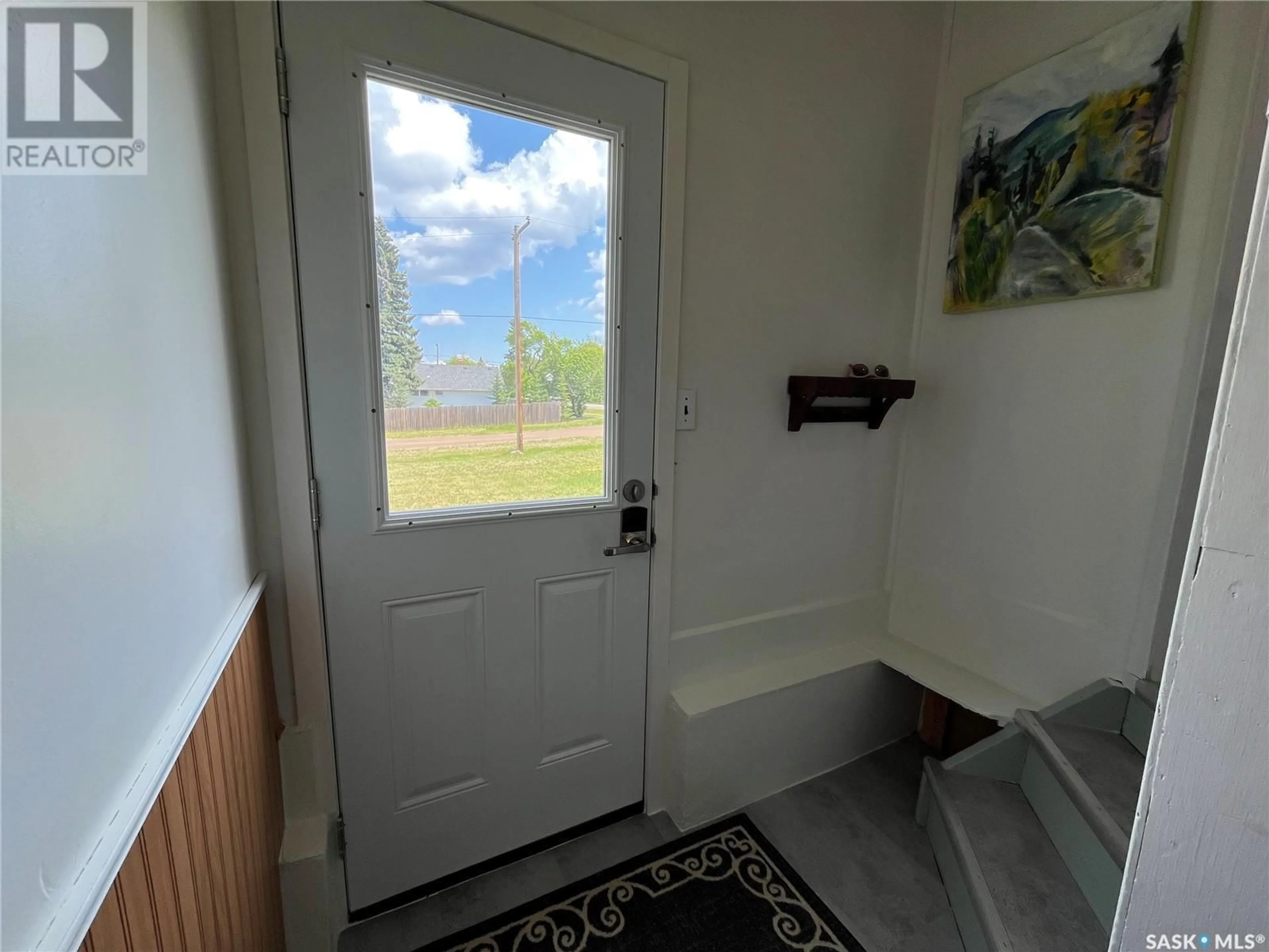 Indoor entryway for 307 1ST AVENUE, St. Walburg Saskatchewan S0M2T0