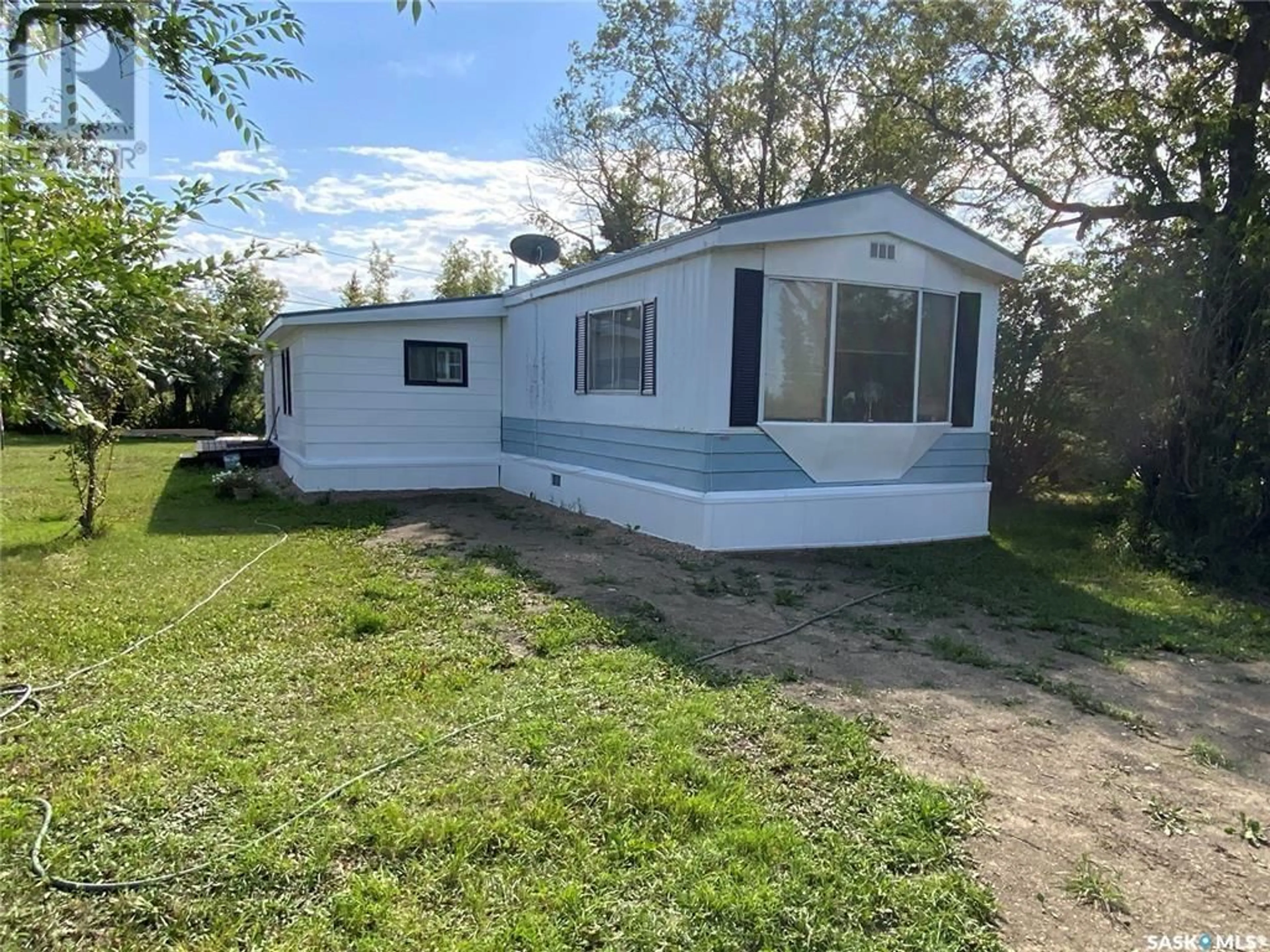 Home with vinyl exterior material, water/lake/river/ocean view for E - 205 1ST STREET, Crooked River Saskatchewan S0E0R0