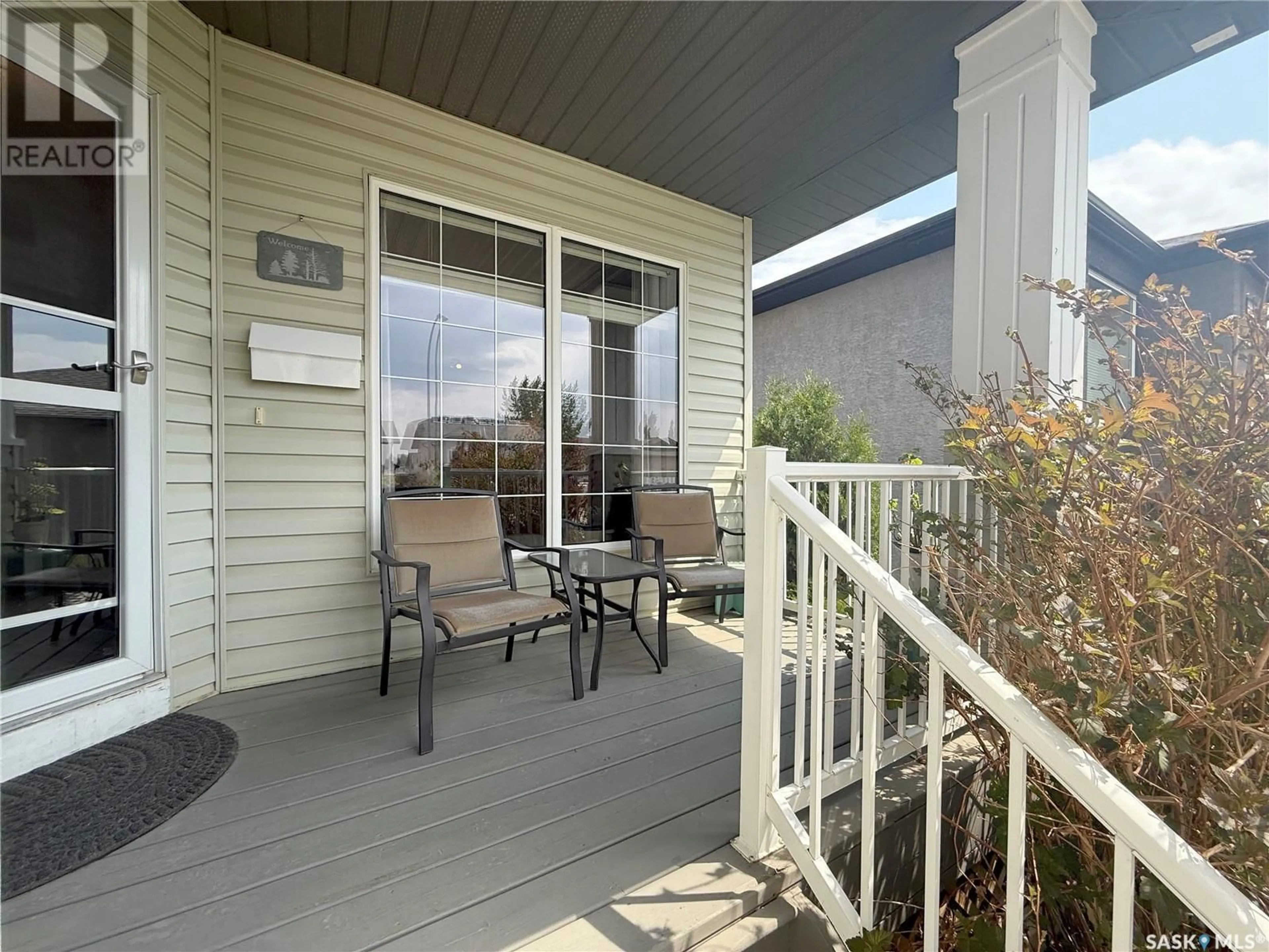 Patio, street for 767 SANDSTONE TERRACE, Martensville Saskatchewan S0K2T2