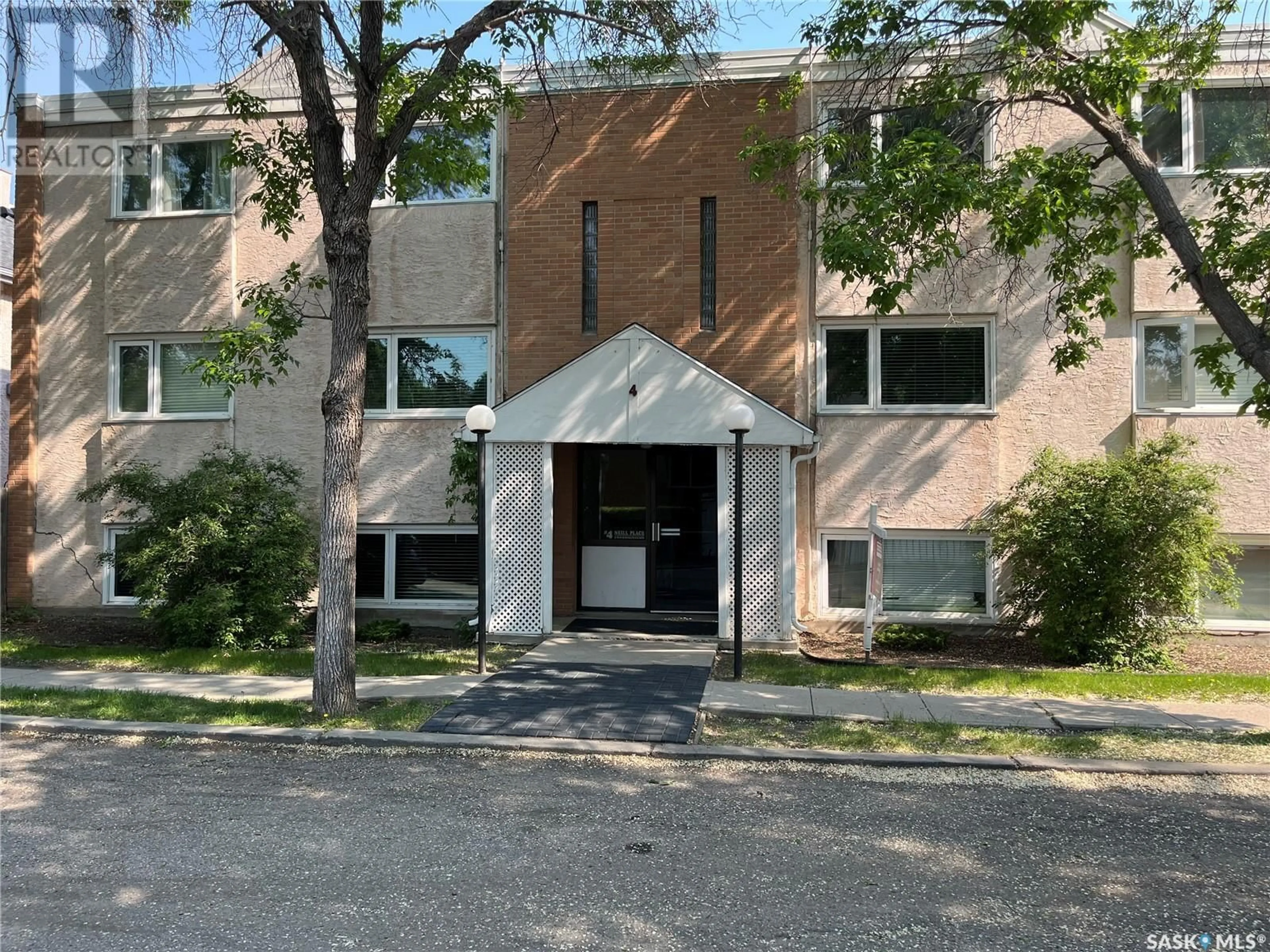 Unknown for 4 - 2 NEILL PLACE, Regina Saskatchewan S4N2V4