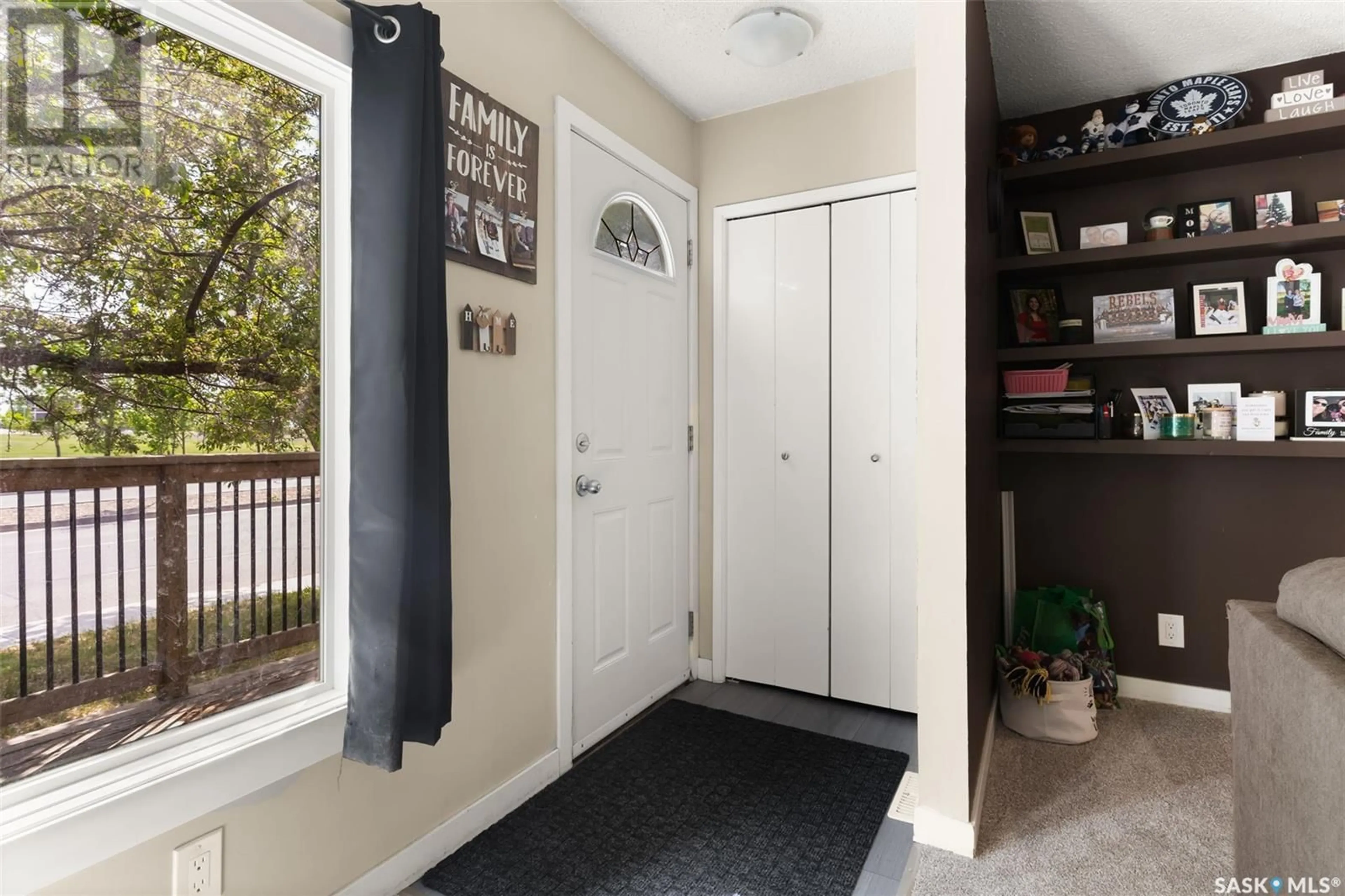 Indoor entryway for 6234 DEWDNEY AVENUE, Regina Saskatchewan S4T1E2
