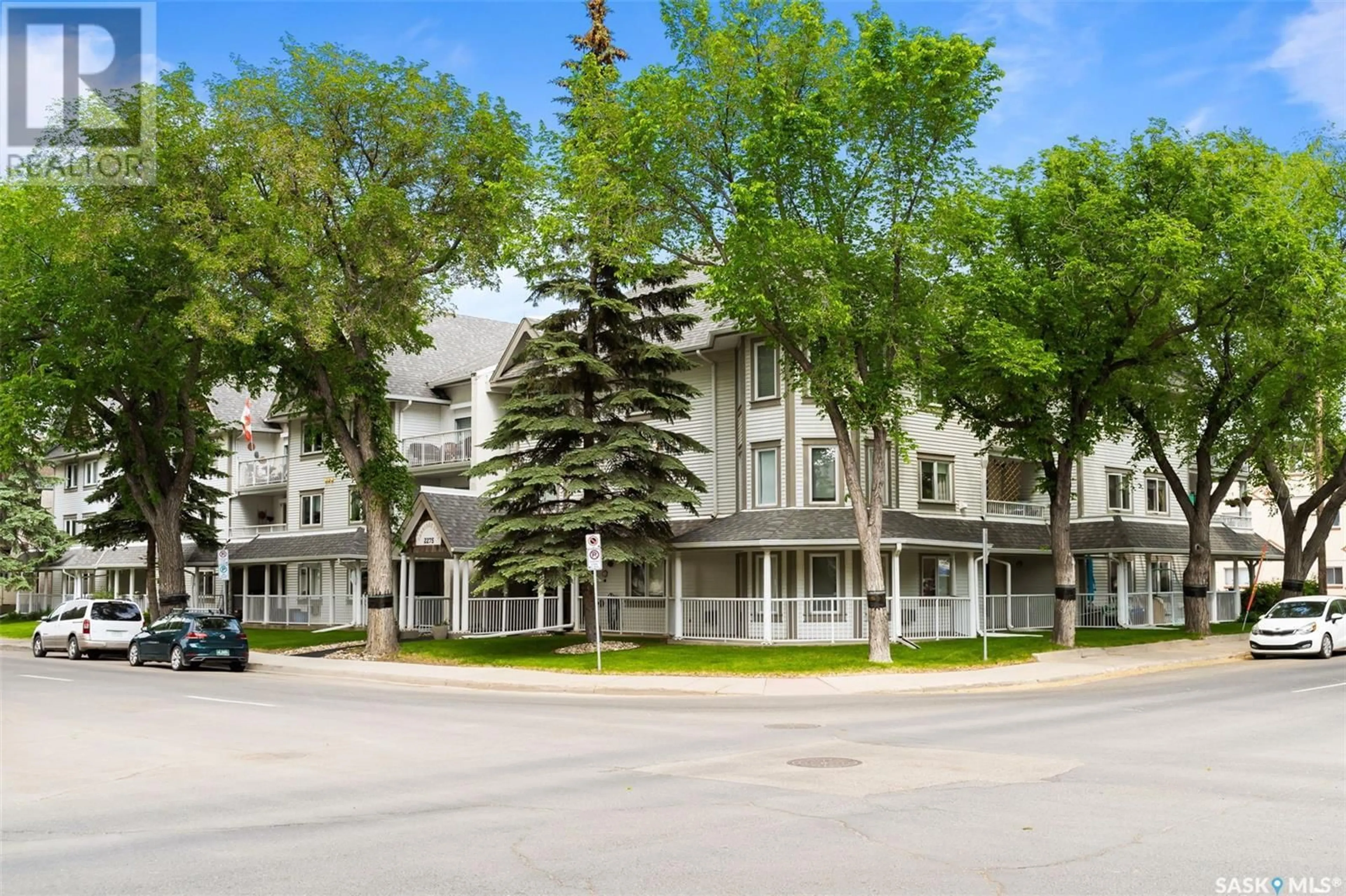 Patio, street for 307 - 2275 MCINTYRE STREET, Regina Saskatchewan S4P2S1