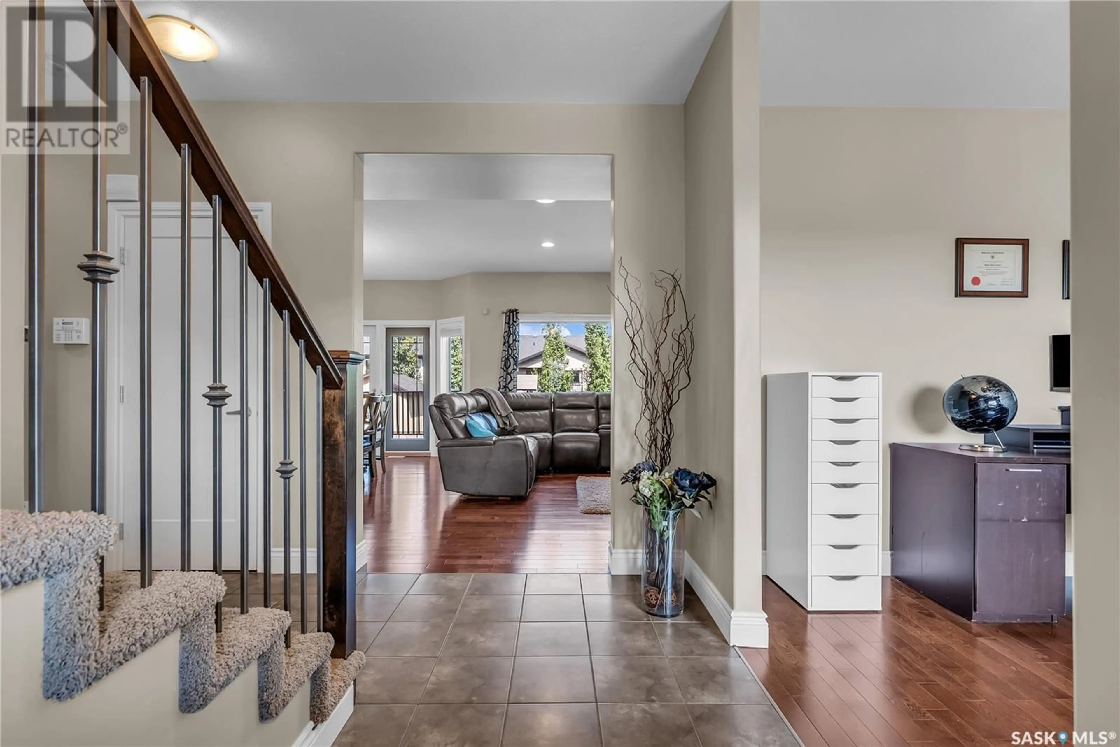 Indoor entryway for 506 HAMPTON BOULEVARD, Saskatoon Saskatchewan S7R0C3