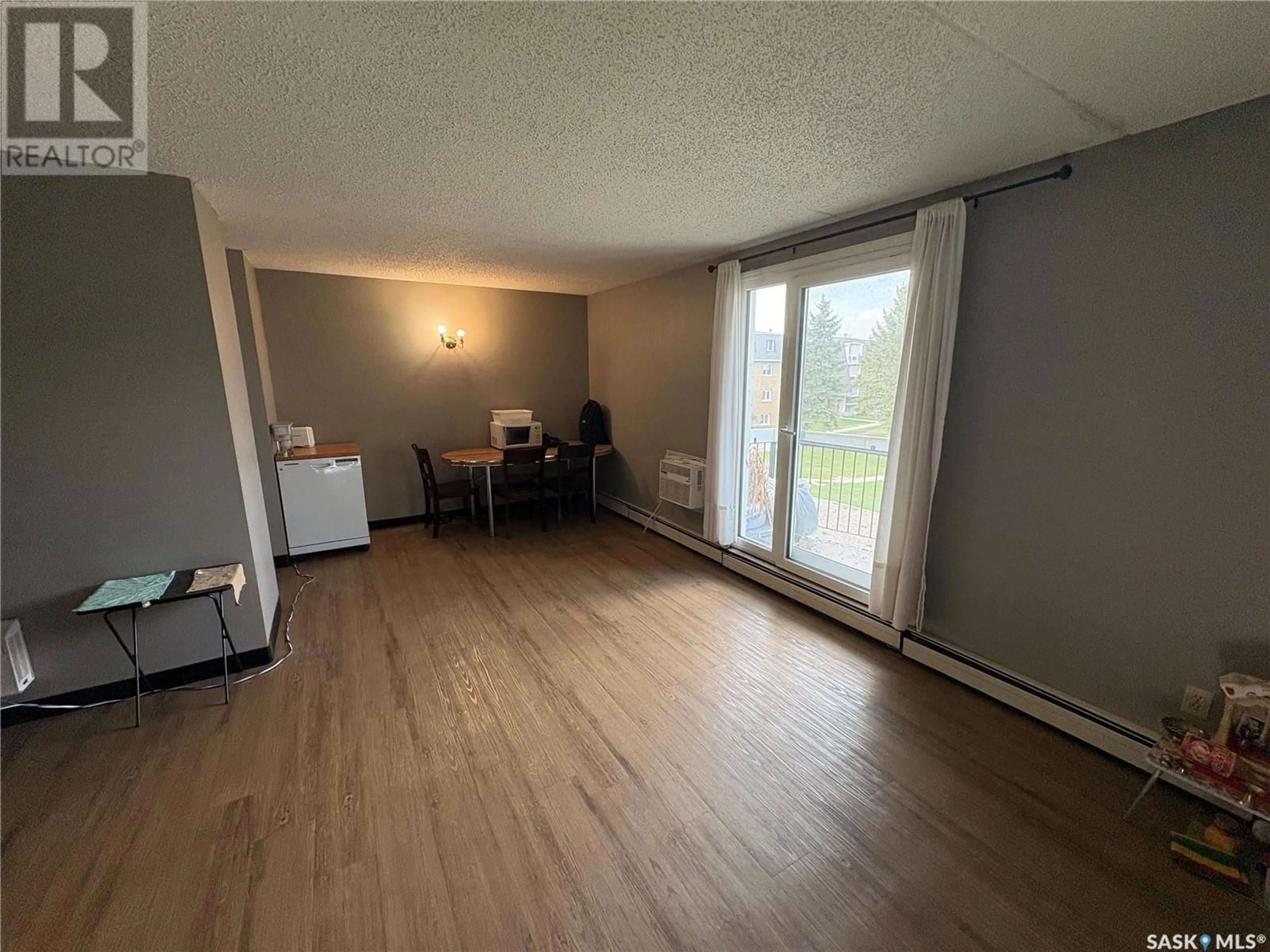 A pic of a room for 33 43 CENTENNIAL STREET, Regina Saskatchewan S4S6P8