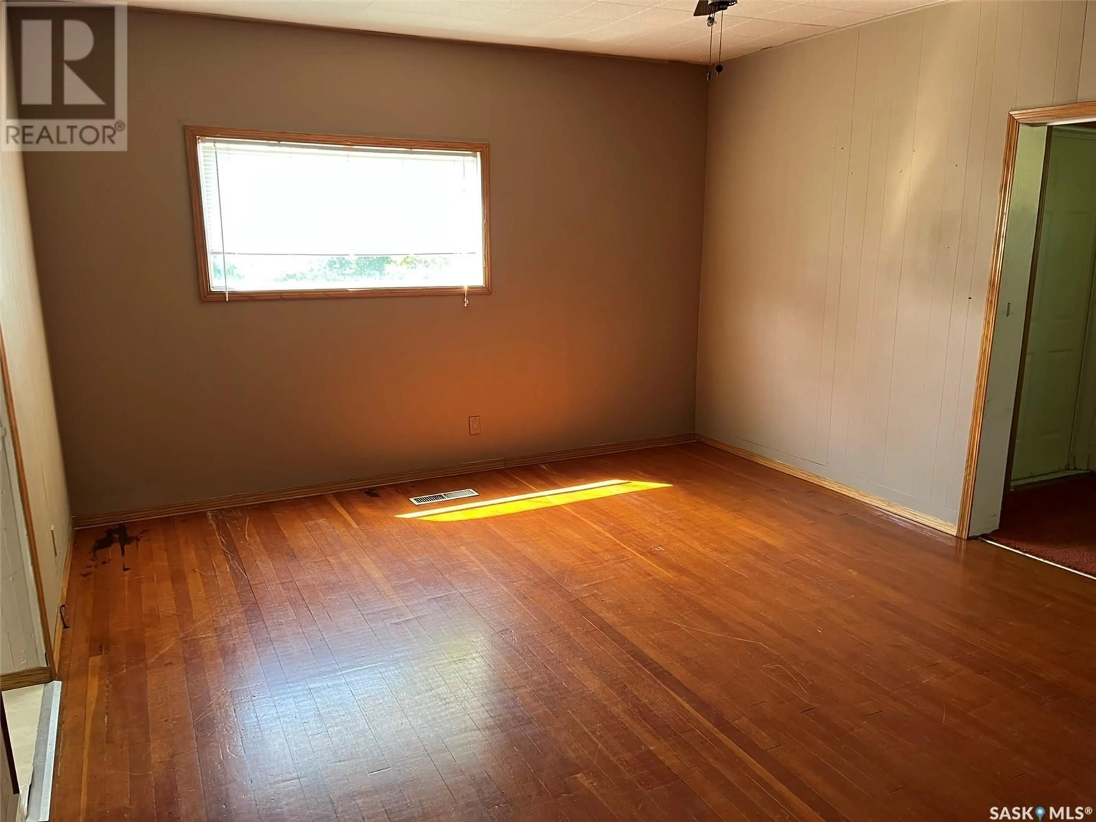 A pic of a room for 107 1ST STREET, Weirdale Saskatchewan S0J2Z0