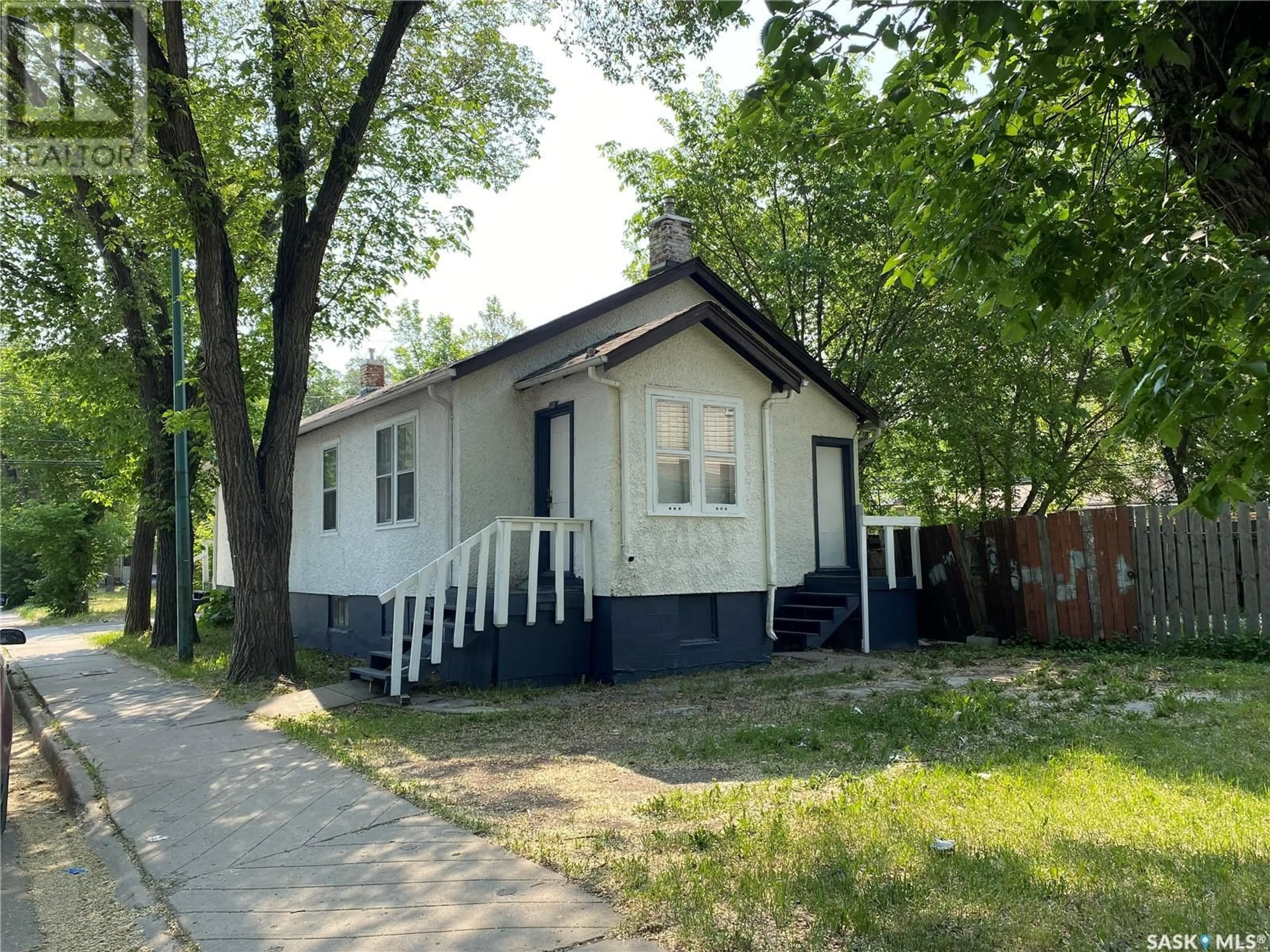 Shed for 1901 MONTREAL STREET, Regina Saskatchewan S4P1L4