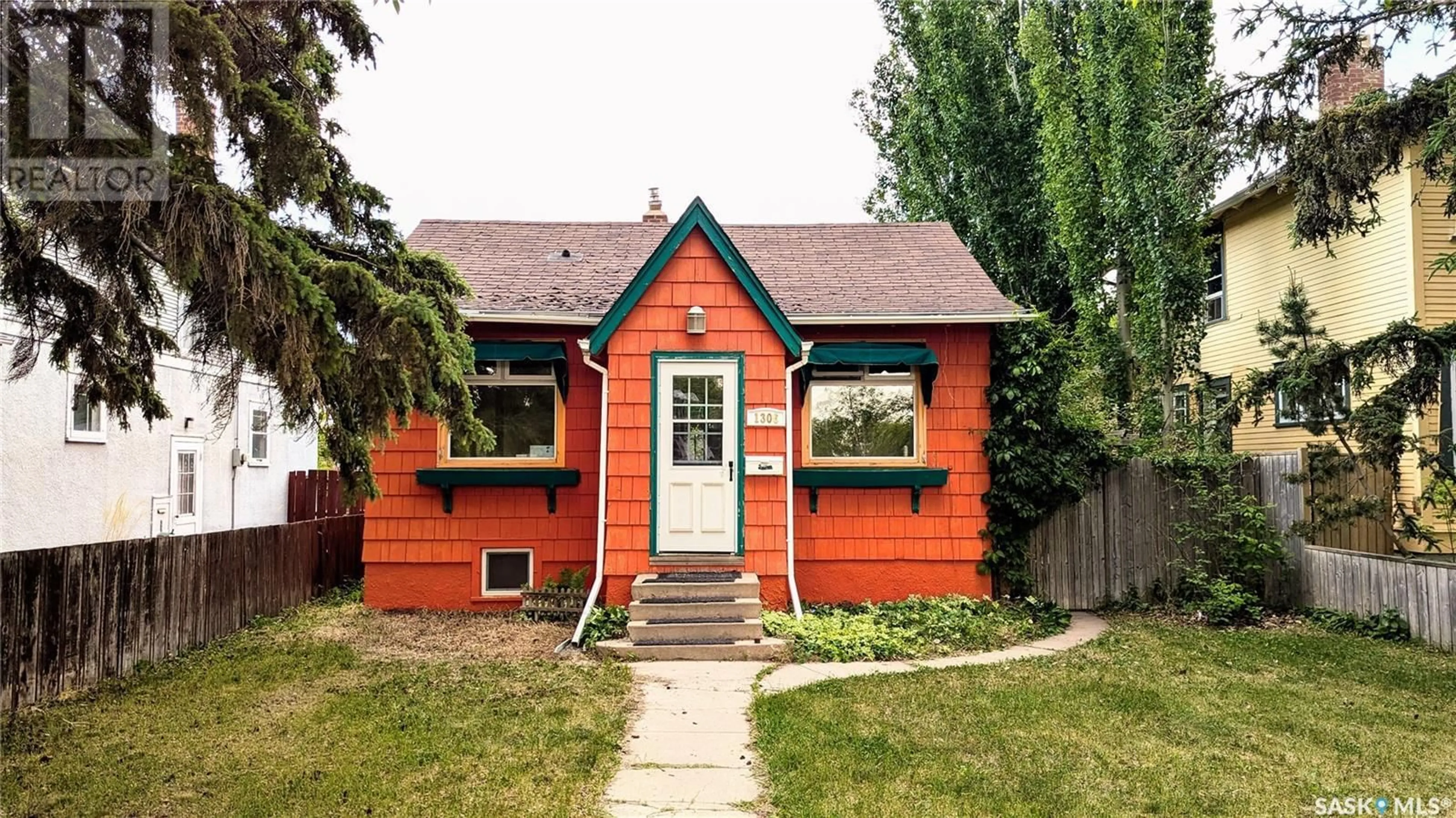 Unknown for 1306 E AVENUE N, Saskatoon Saskatchewan S7L1T5