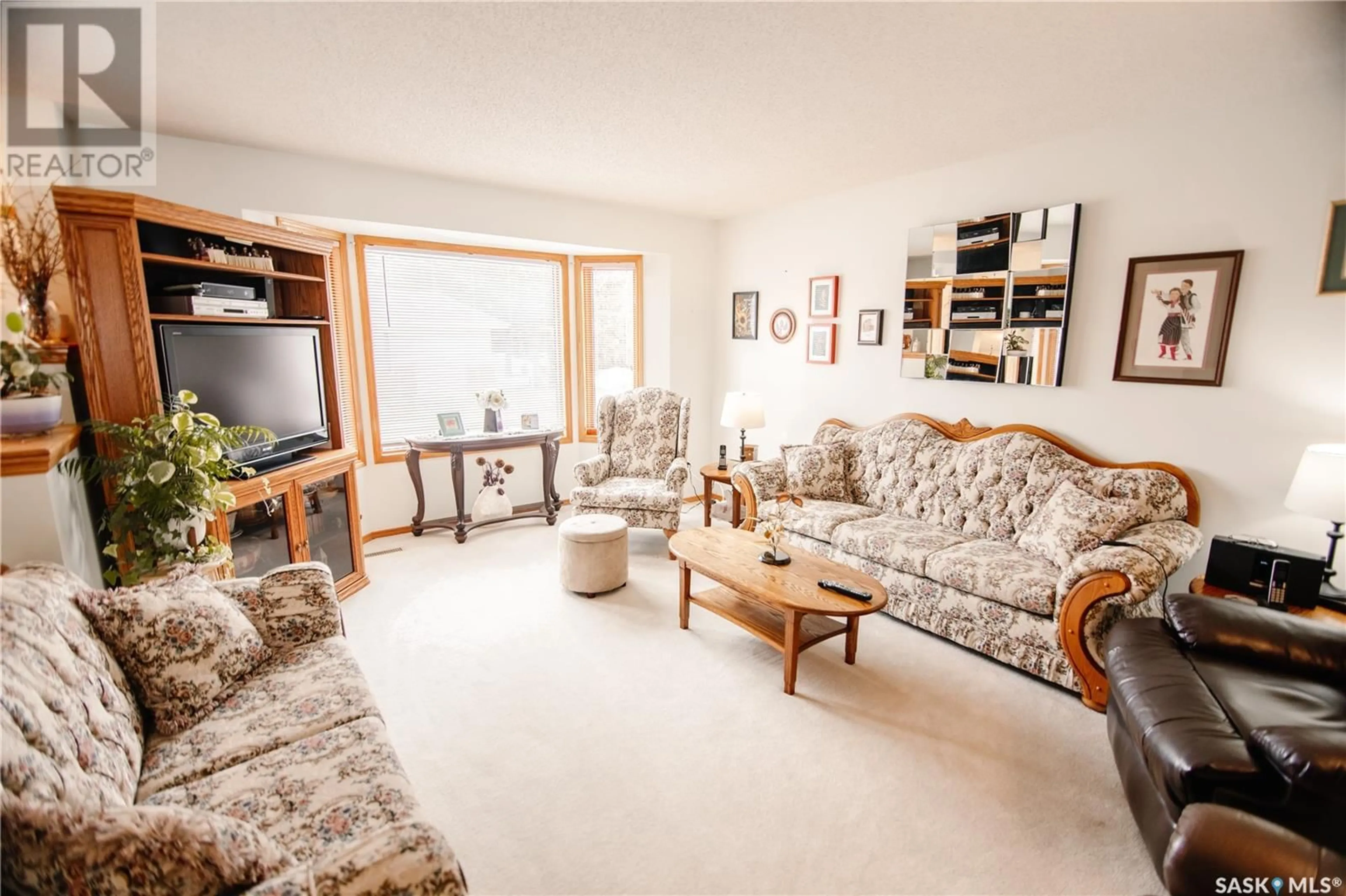 Living room with furniture, unknown for 1122 SELO PLACE, Regina Saskatchewan S4S7H7