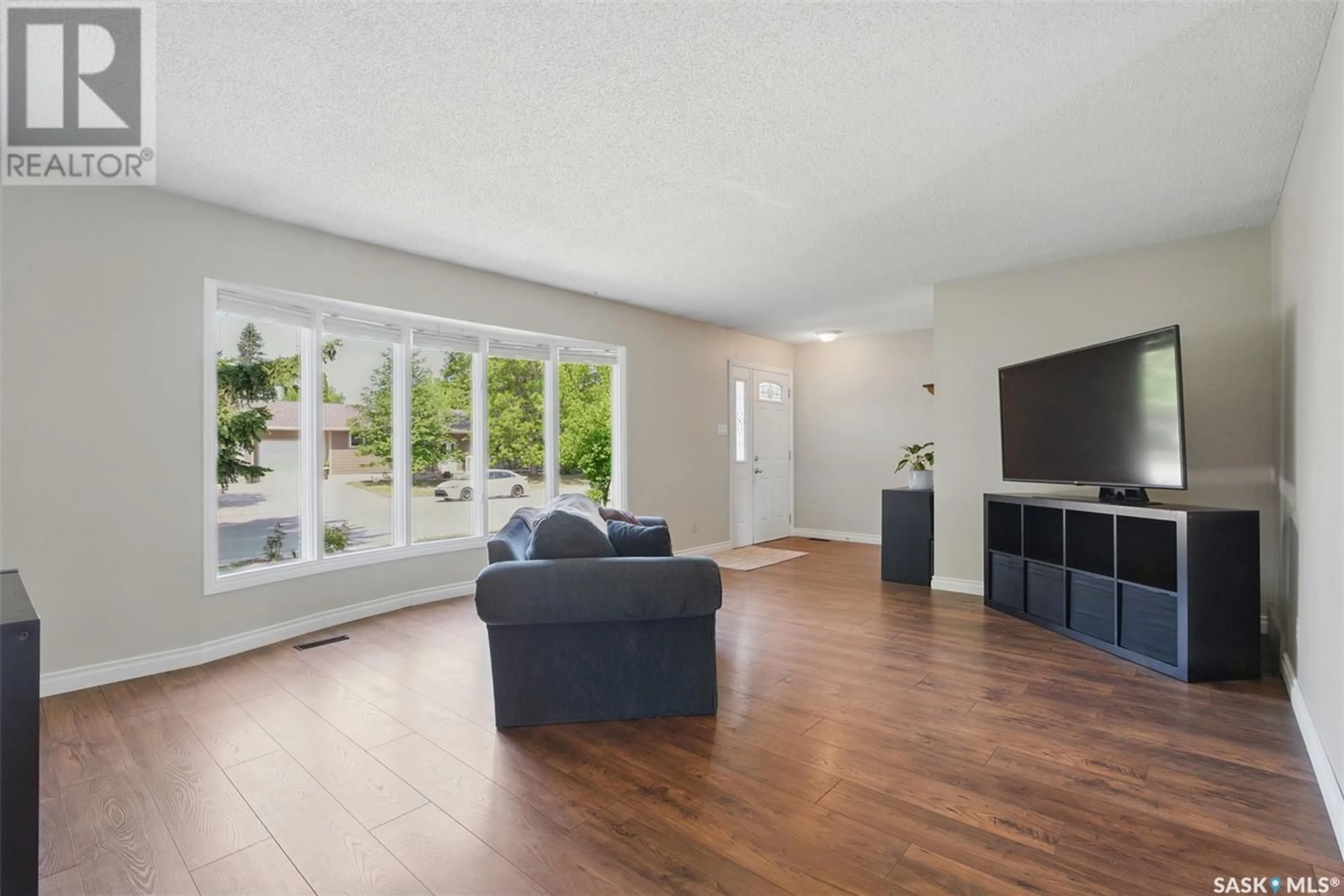 Living room with furniture, unknown for 74 DEGEER CRESCENT, Saskatoon Saskatchewan S7H4P7