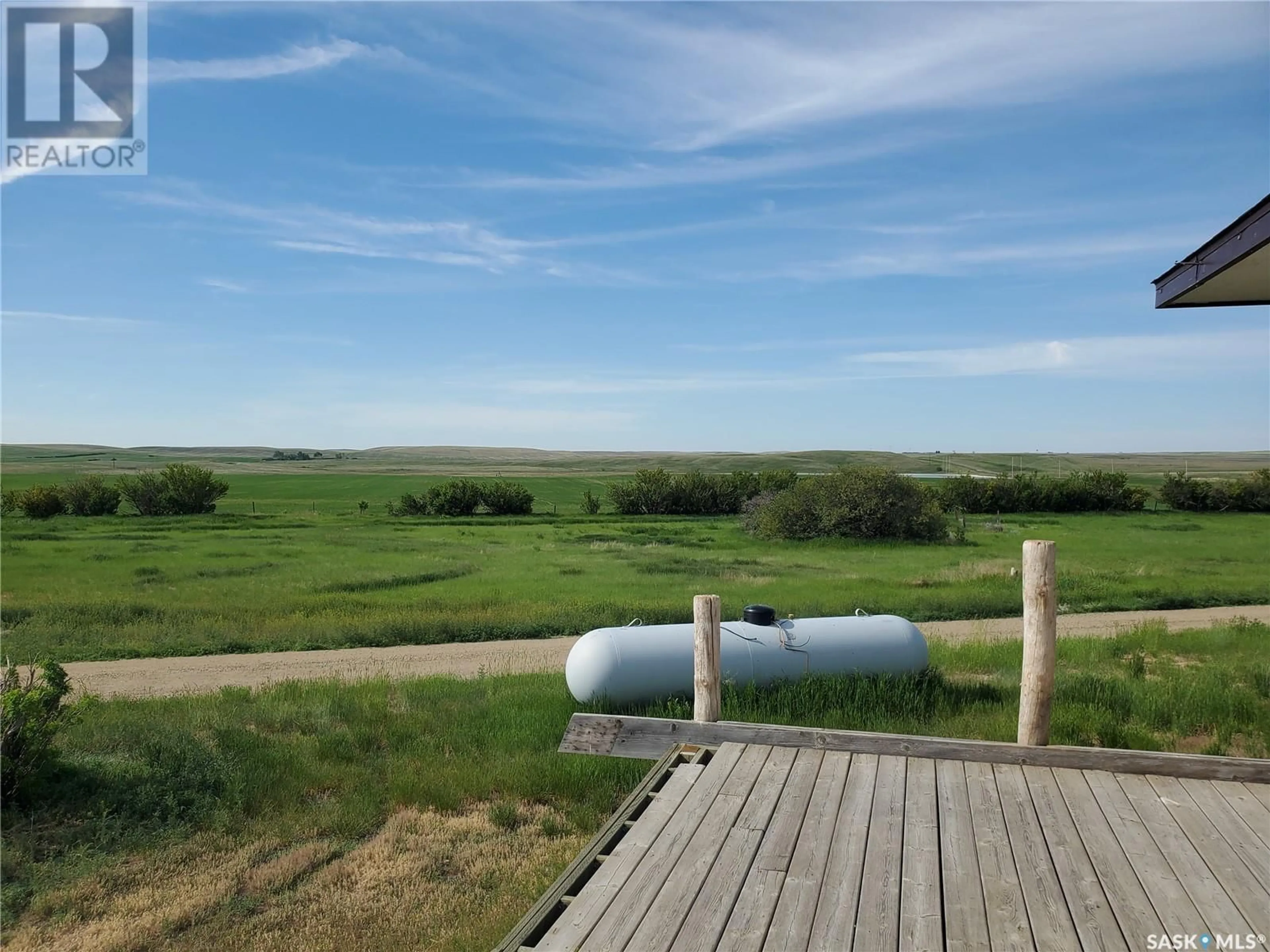 A pic from outside/outdoor area/front of a property/back of a property/a pic from drone, water/lake/river/ocean view for MYERS ACREAGE, Gull Lake Rm No. 139 Saskatchewan S0N1A0