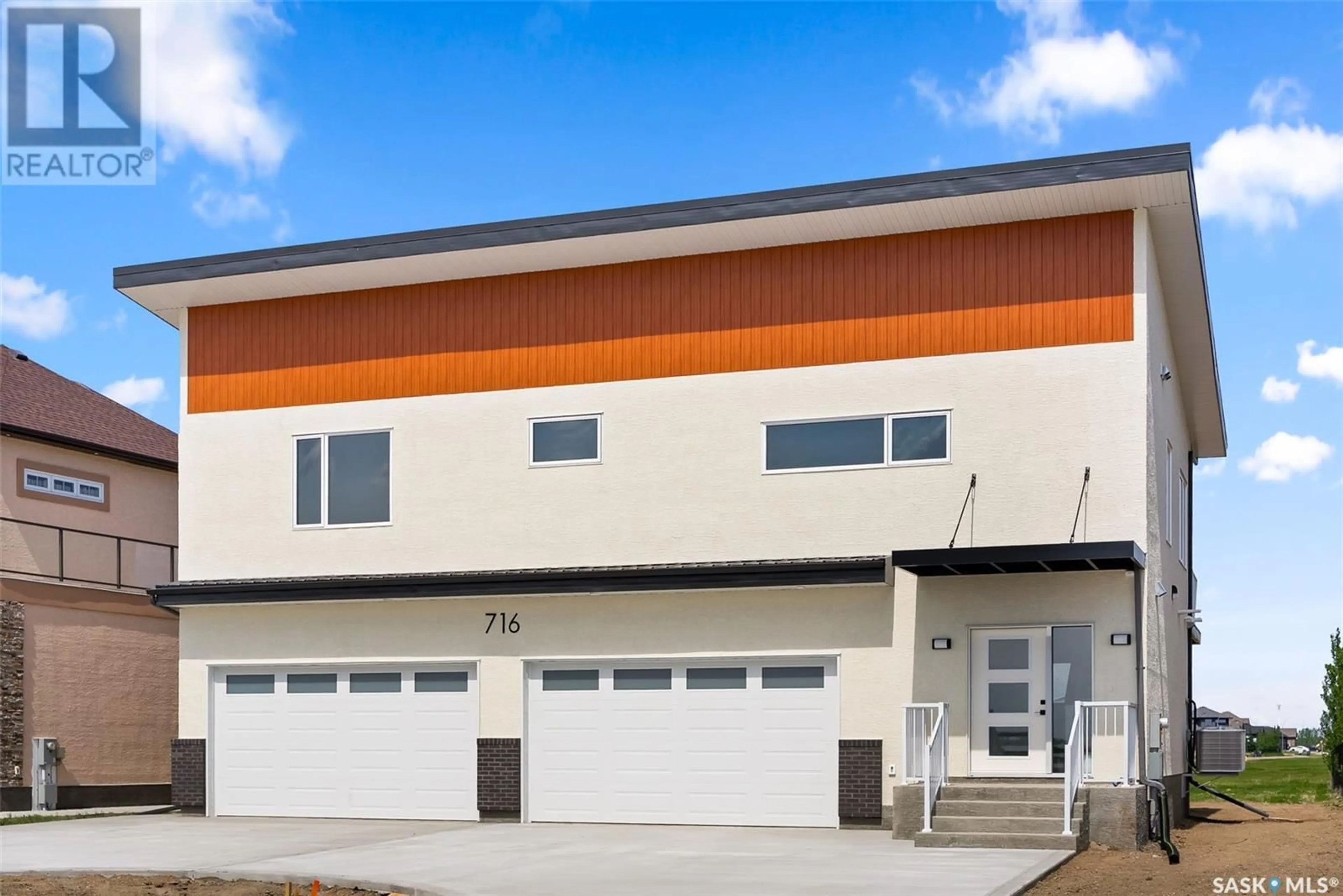 Home with vinyl exterior material, building for 716 EMERALD PARK ROAD, Edenwold Rm No. 158 Saskatchewan S4L0C4
