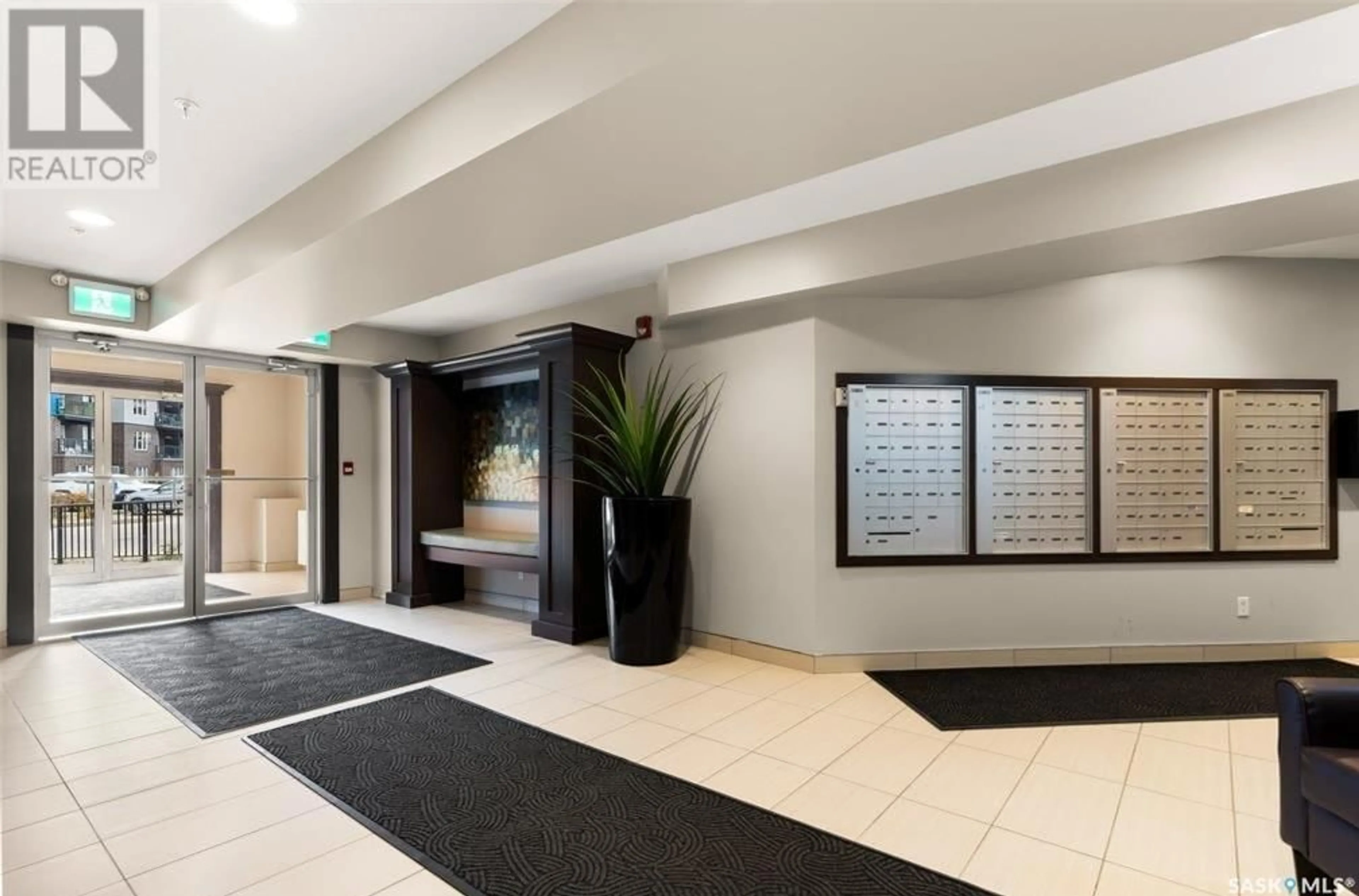 Lobby for 5301 - 419 UNIVERSAL CRESCENT, Regina Saskatchewan S4W0L2