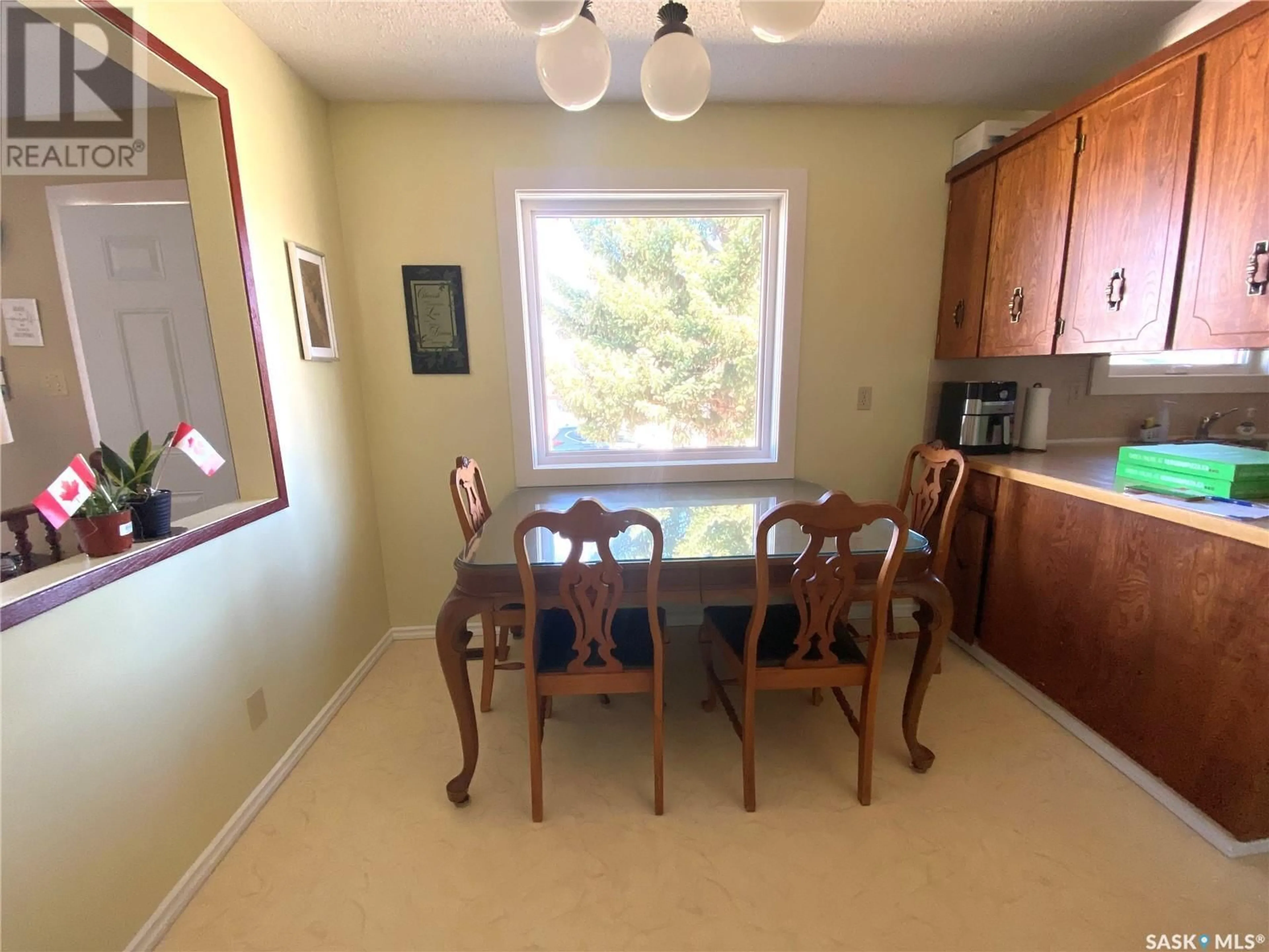 Dining room, unknown for 362 POWELL CRESCENT, Swift Current Saskatchewan S9H4L7