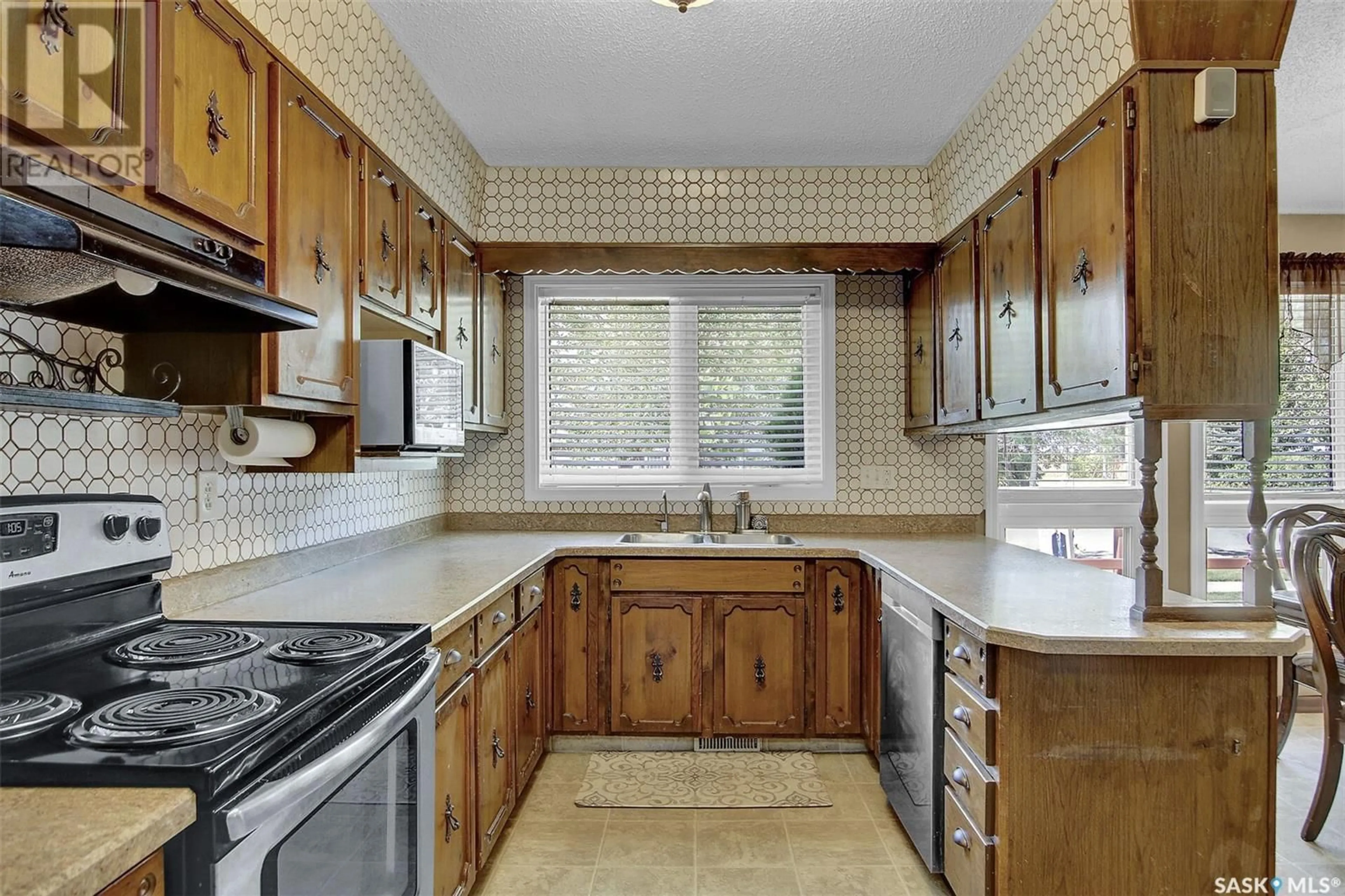 Standard kitchen, ceramic/tile floor for 303 2ND AVENUE, Montmartre Saskatchewan S0G3M0