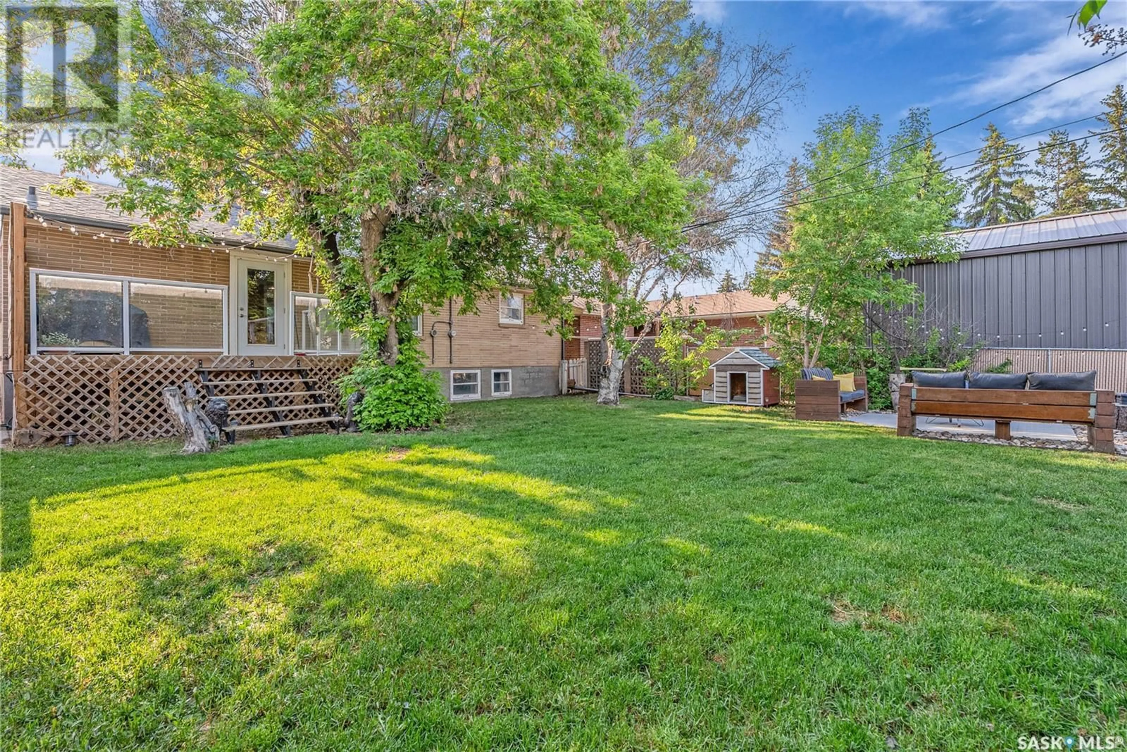 Patio, street for 2318 CLARENCE AVENUE, Saskatoon Saskatchewan S7J1L9