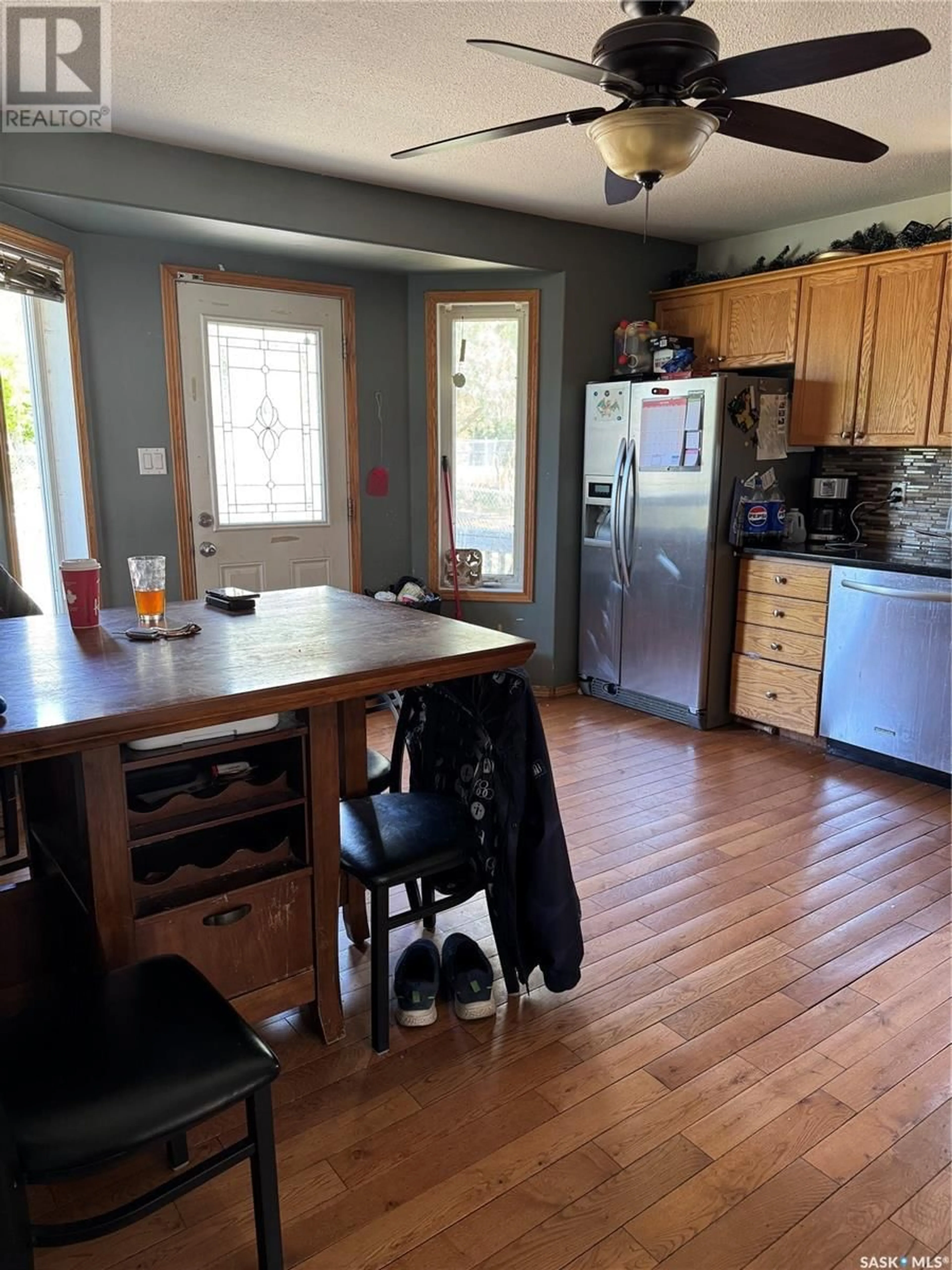 Open concept kitchen, unknown for 452 ADAMS CRESCENT, Prince Albert Saskatchewan S6V7K6