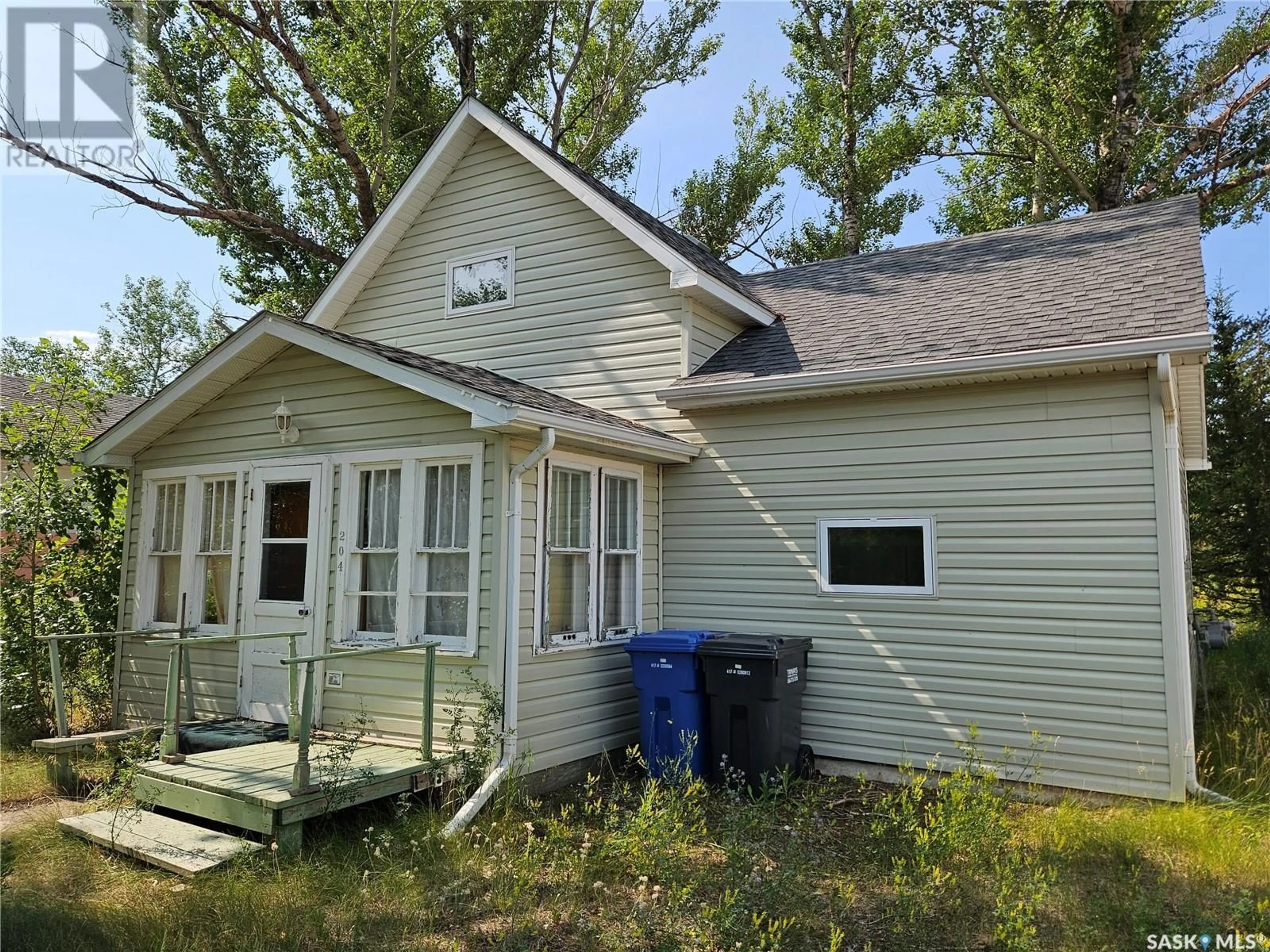 Home with vinyl exterior material, building for S - 204 1ST STREET, Val Marie Saskatchewan S0N2T0