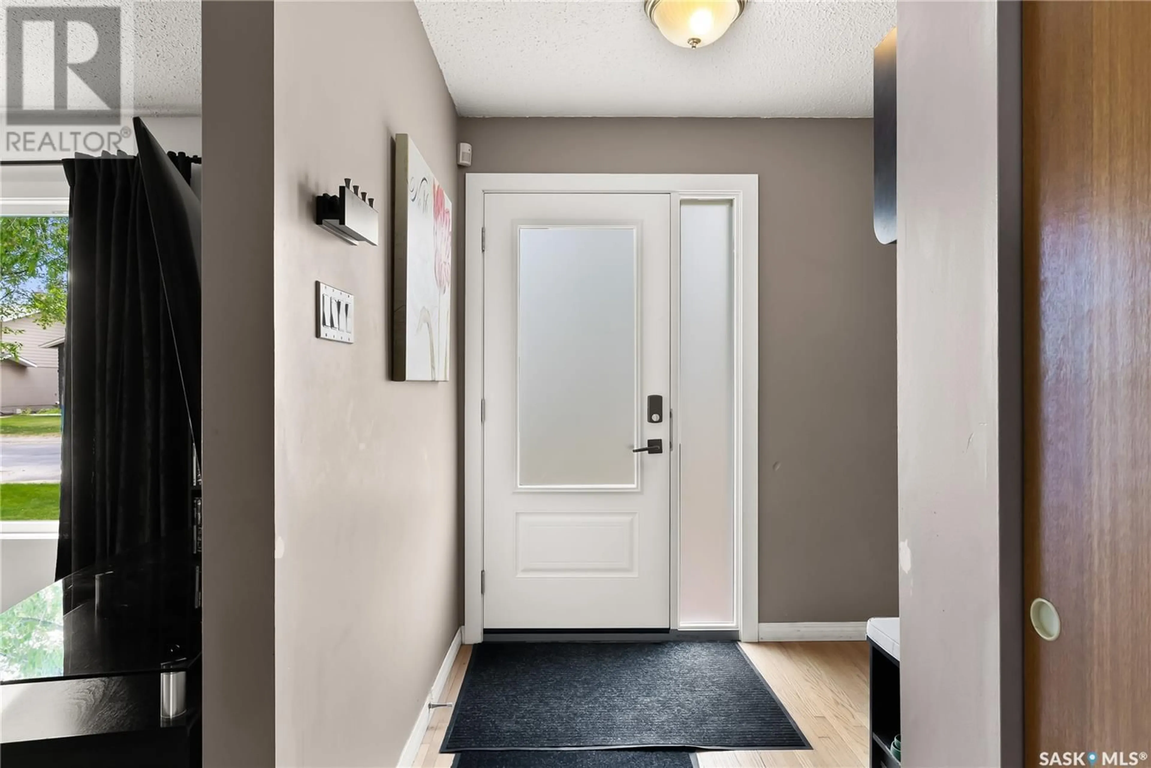 Indoor entryway for 1449 SHANNON ROAD, Regina Saskatchewan S4S5L4