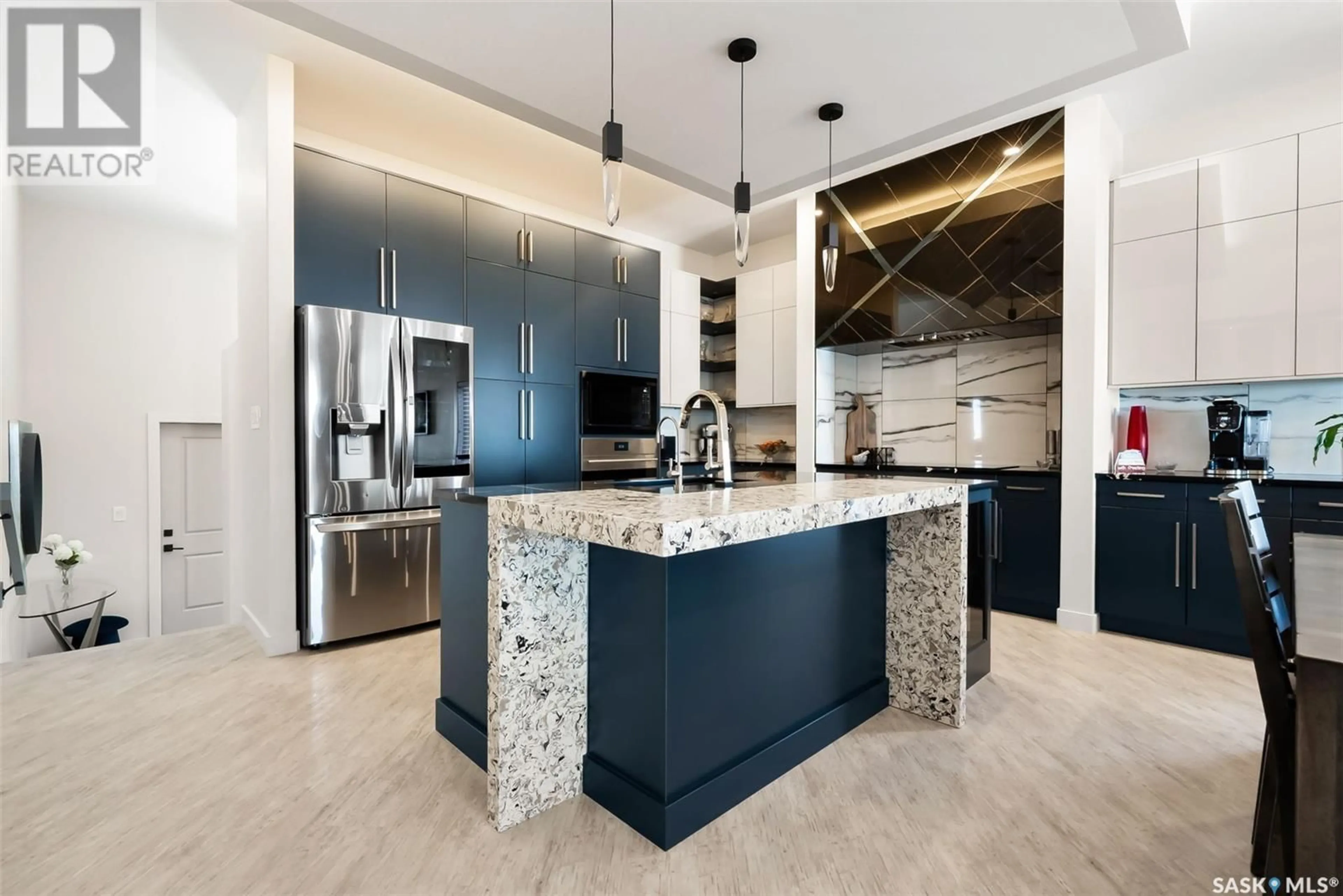 Contemporary kitchen, ceramic/tile floor for 4244 SAGE PLACE, Regina Saskatchewan S4V3H8