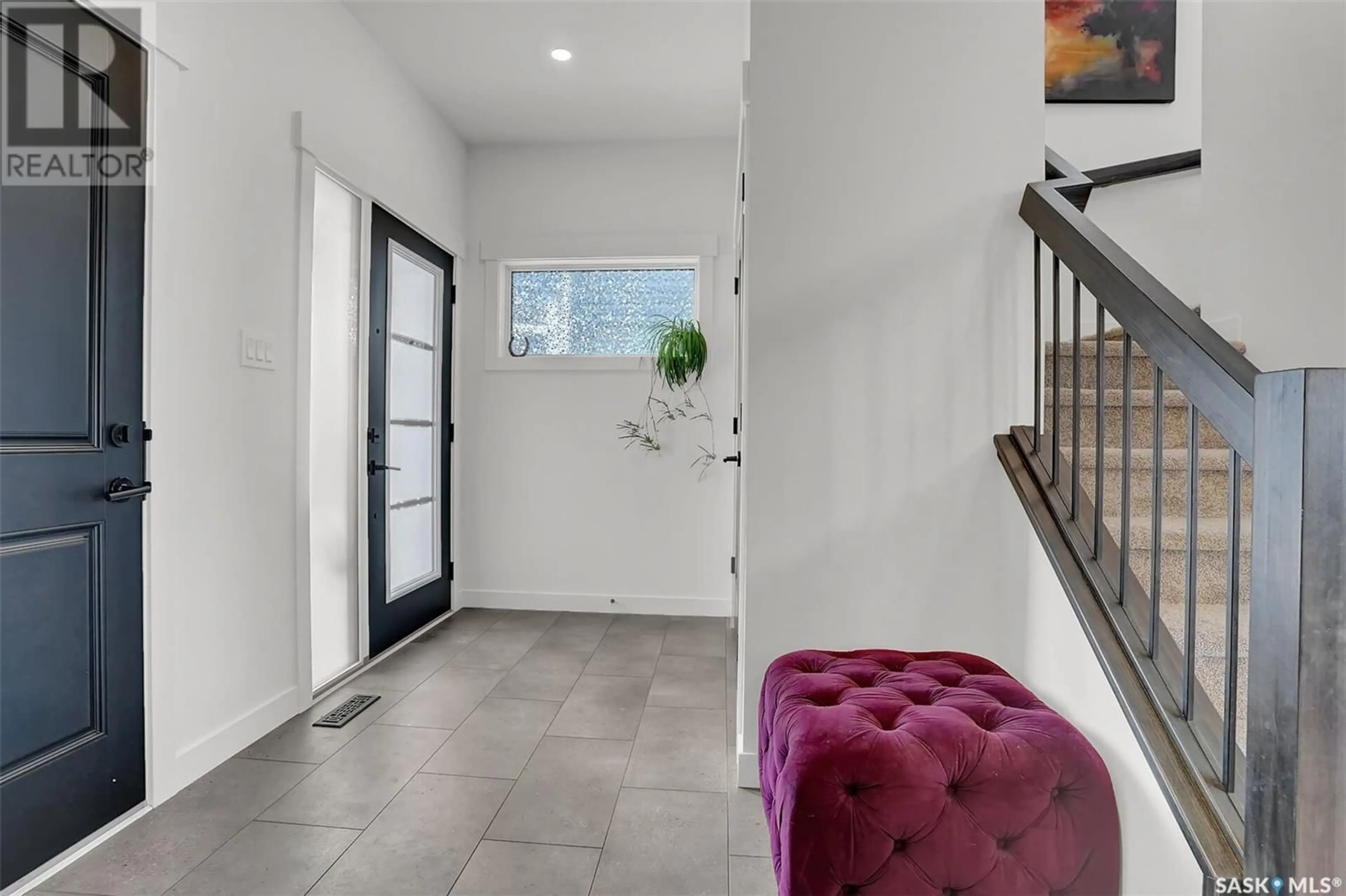 Indoor entryway for 46 MACKENZIE CRESCENT, Pilot Butte Saskatchewan S0G3Z0