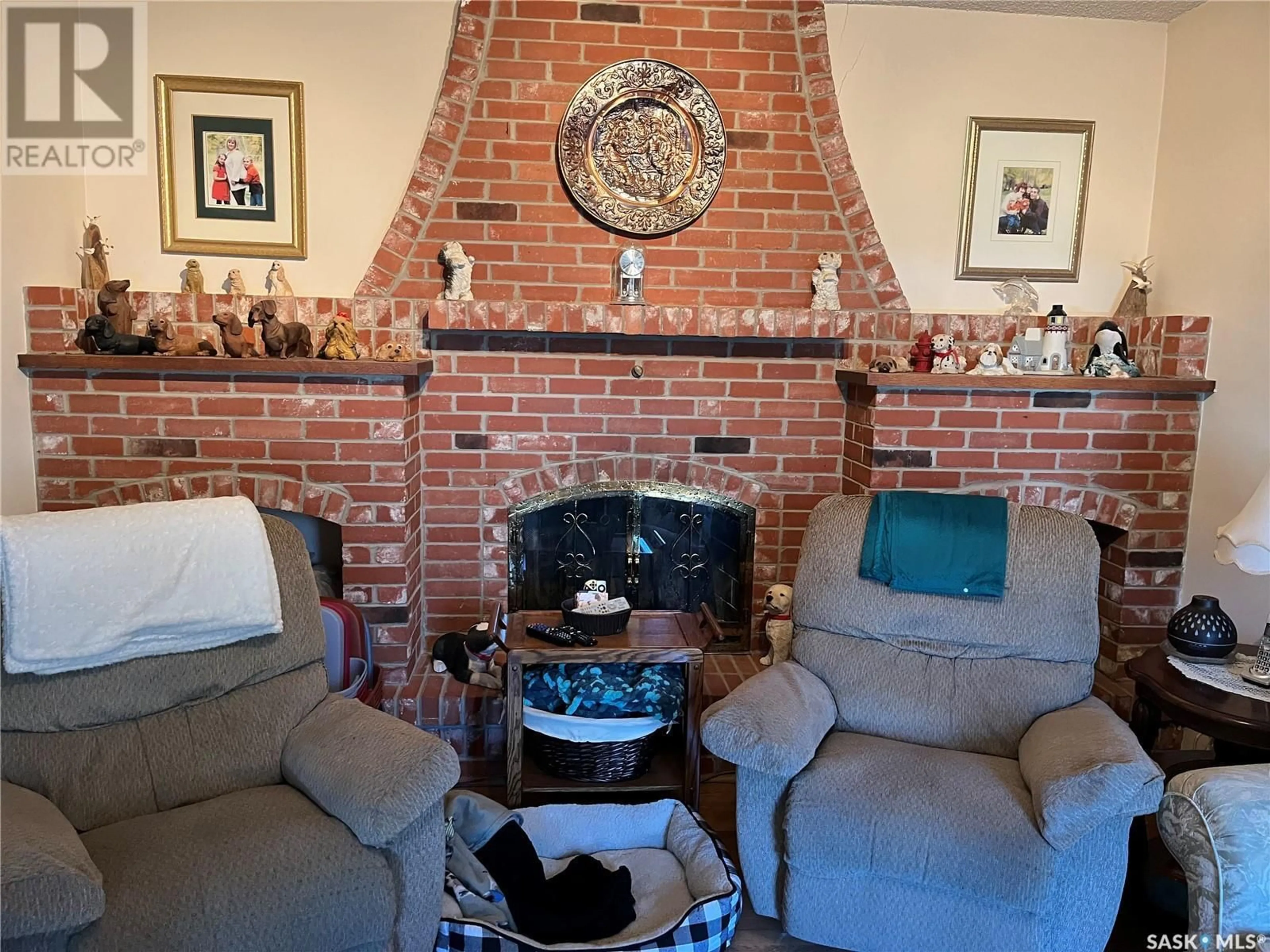 Living room with furniture, unknown for 200 CLOVERLY AVENUE, Arlington Rm No. 79 Saskatchewan S0N0S0
