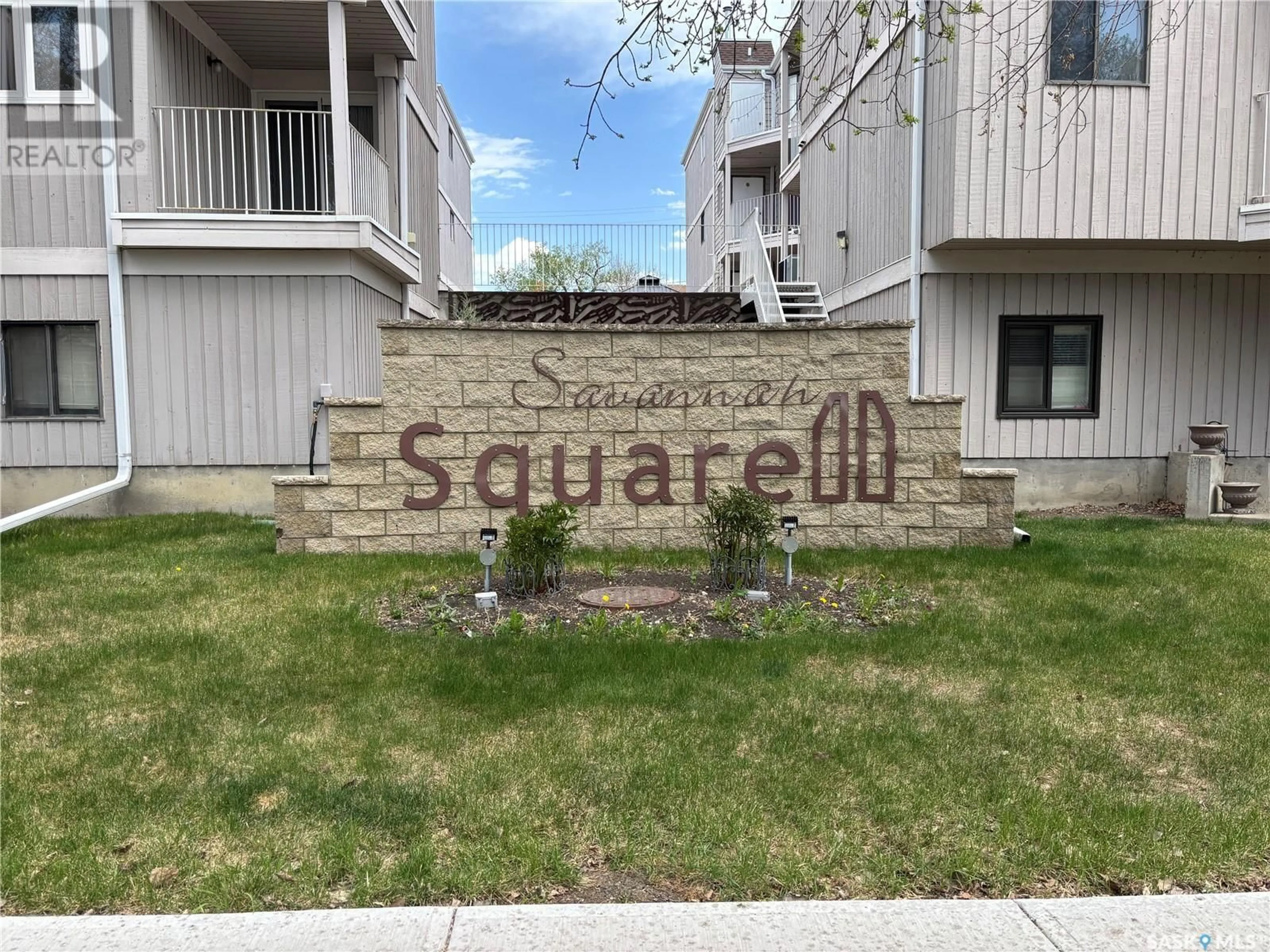 A pic from outside/outdoor area/front of a property/back of a property/a pic from drone, street for 302 2315 MCINTYRE STREET, Regina Saskatchewan S4P3Y8
