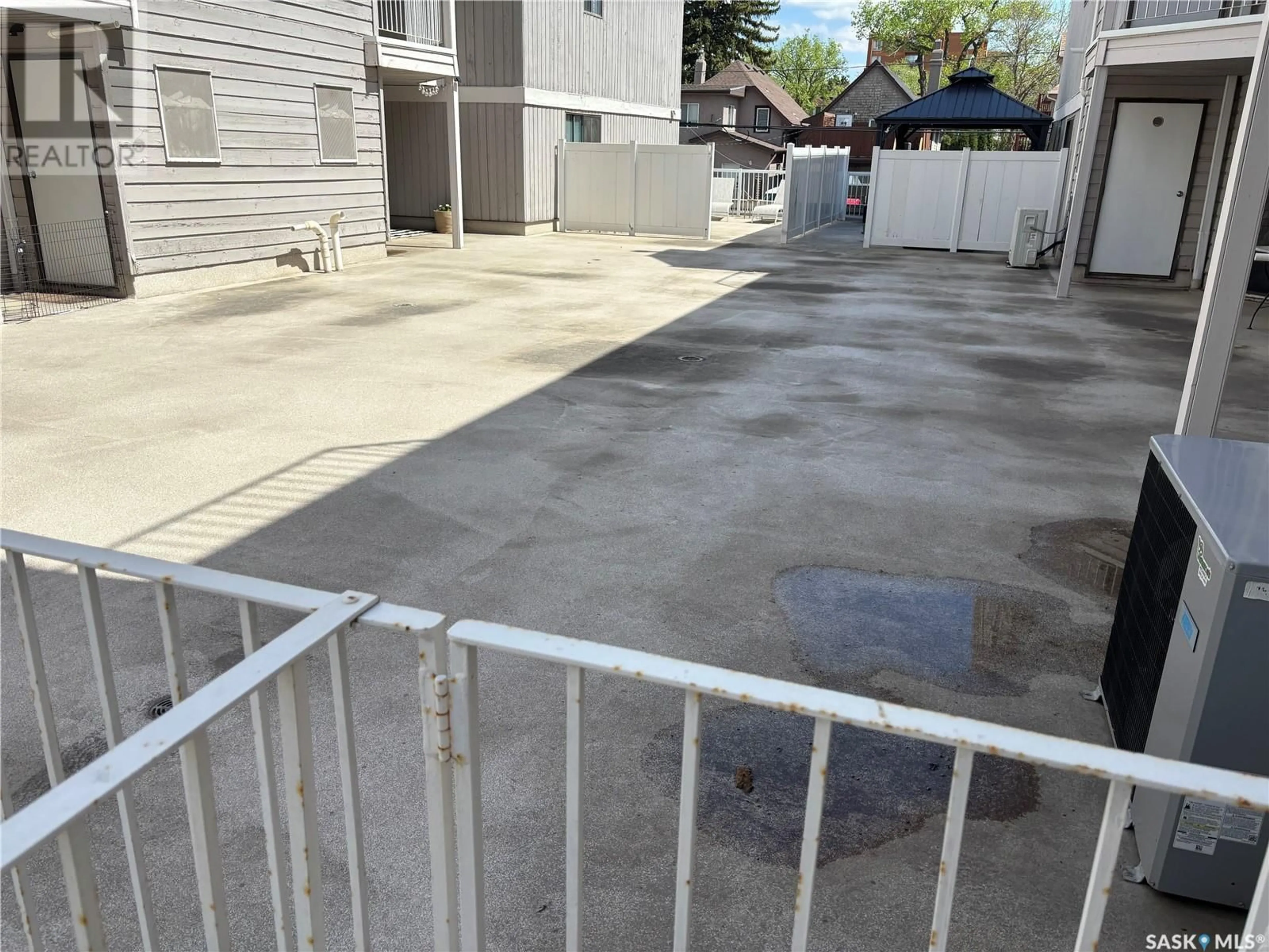 Patio, street for 302 2315 MCINTYRE STREET, Regina Saskatchewan S4P3Y8