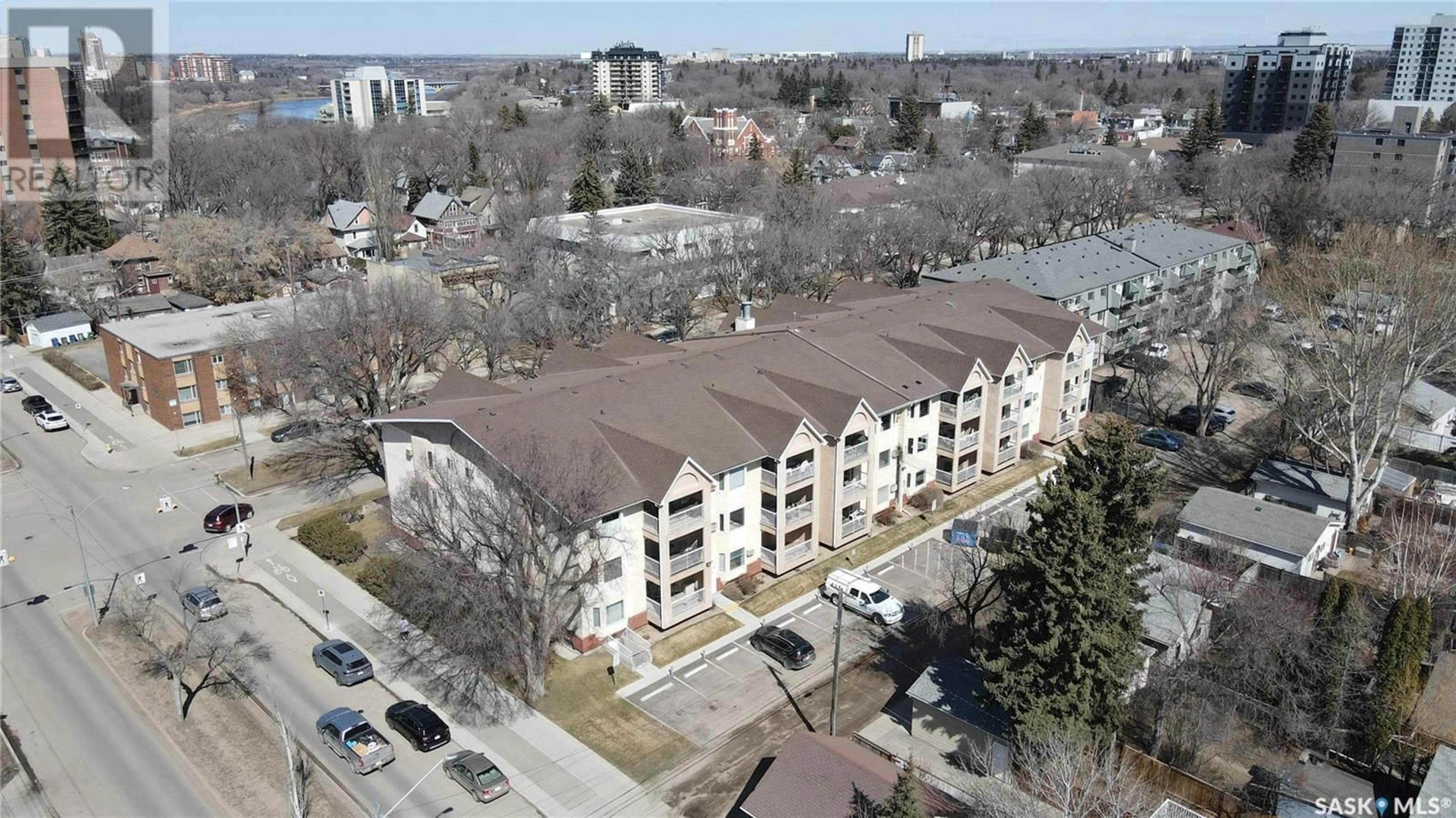 A pic from outside/outdoor area/front of a property/back of a property/a pic from drone, city buildings view from balcony for 105 - 410 MAIN STREET, Saskatoon Saskatchewan S7N0B8