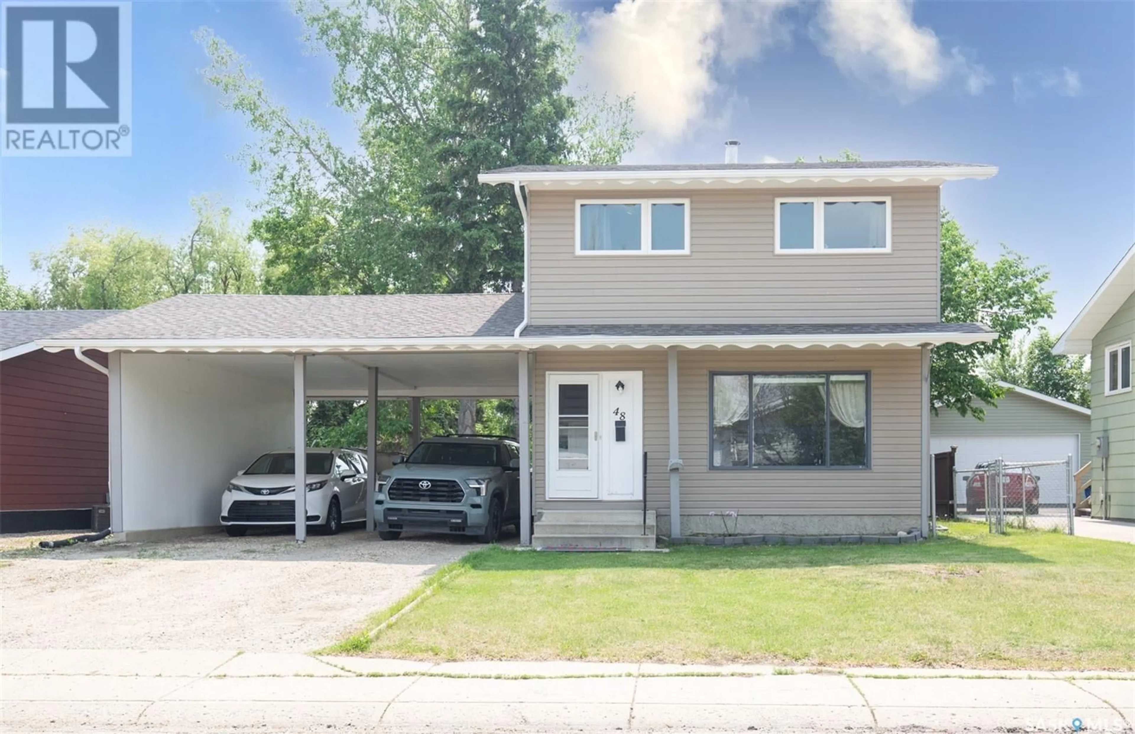 Home with vinyl exterior material, street for 48 BUTTERCUP CRESCENT, Moose Jaw Saskatchewan S6J1A4