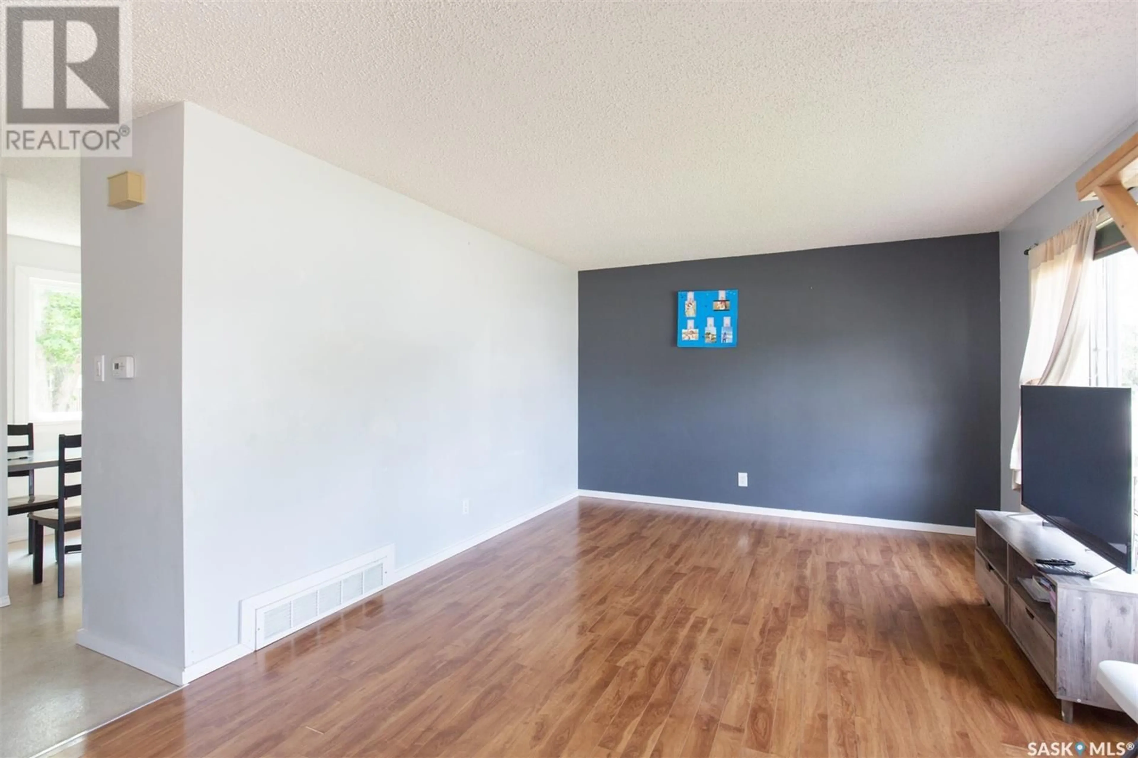 A pic of a room for 48 BUTTERCUP CRESCENT, Moose Jaw Saskatchewan S6J1A4