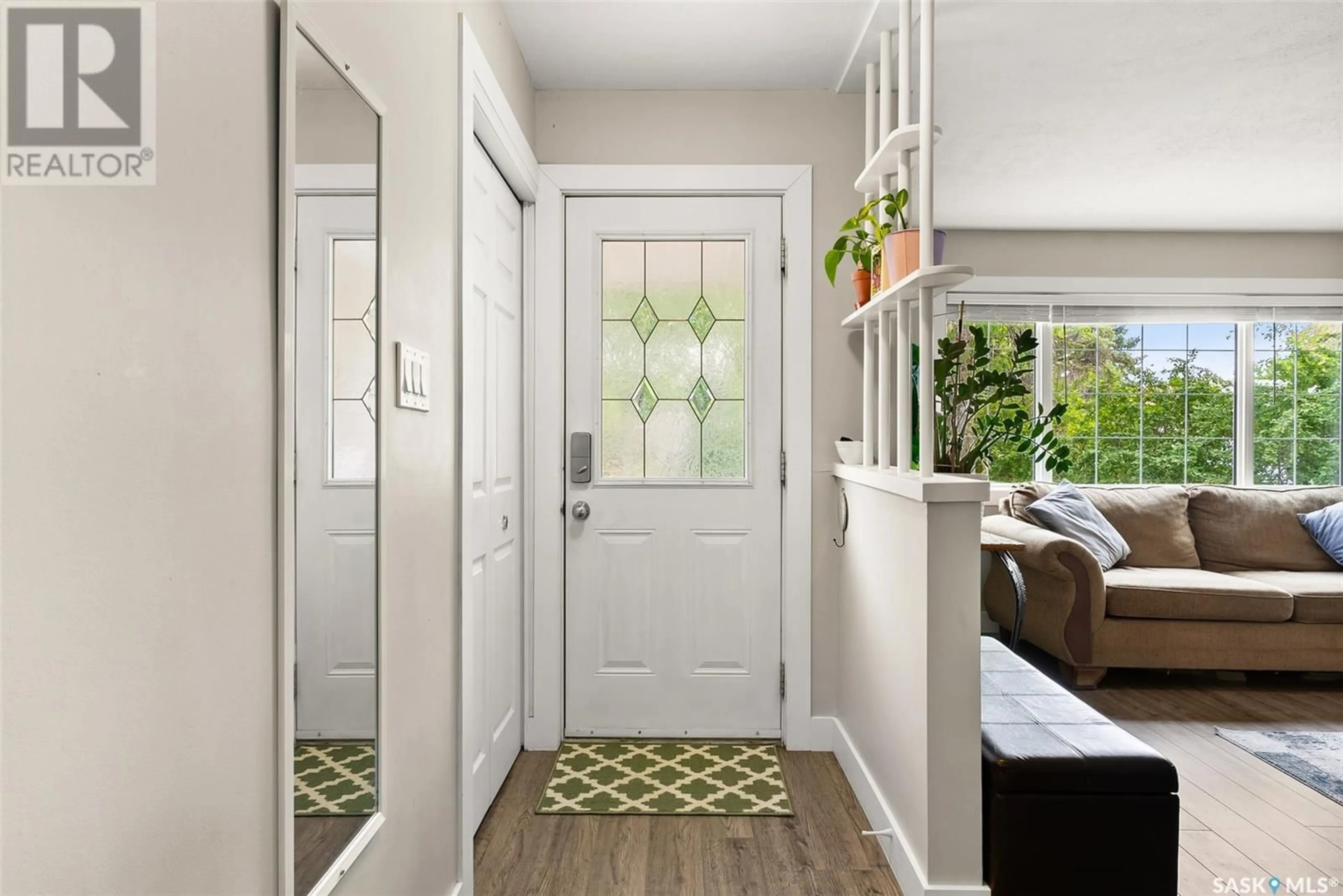 Indoor entryway for 38 FOX GLOVE CRESCENT, Regina Saskatchewan S4S4K7