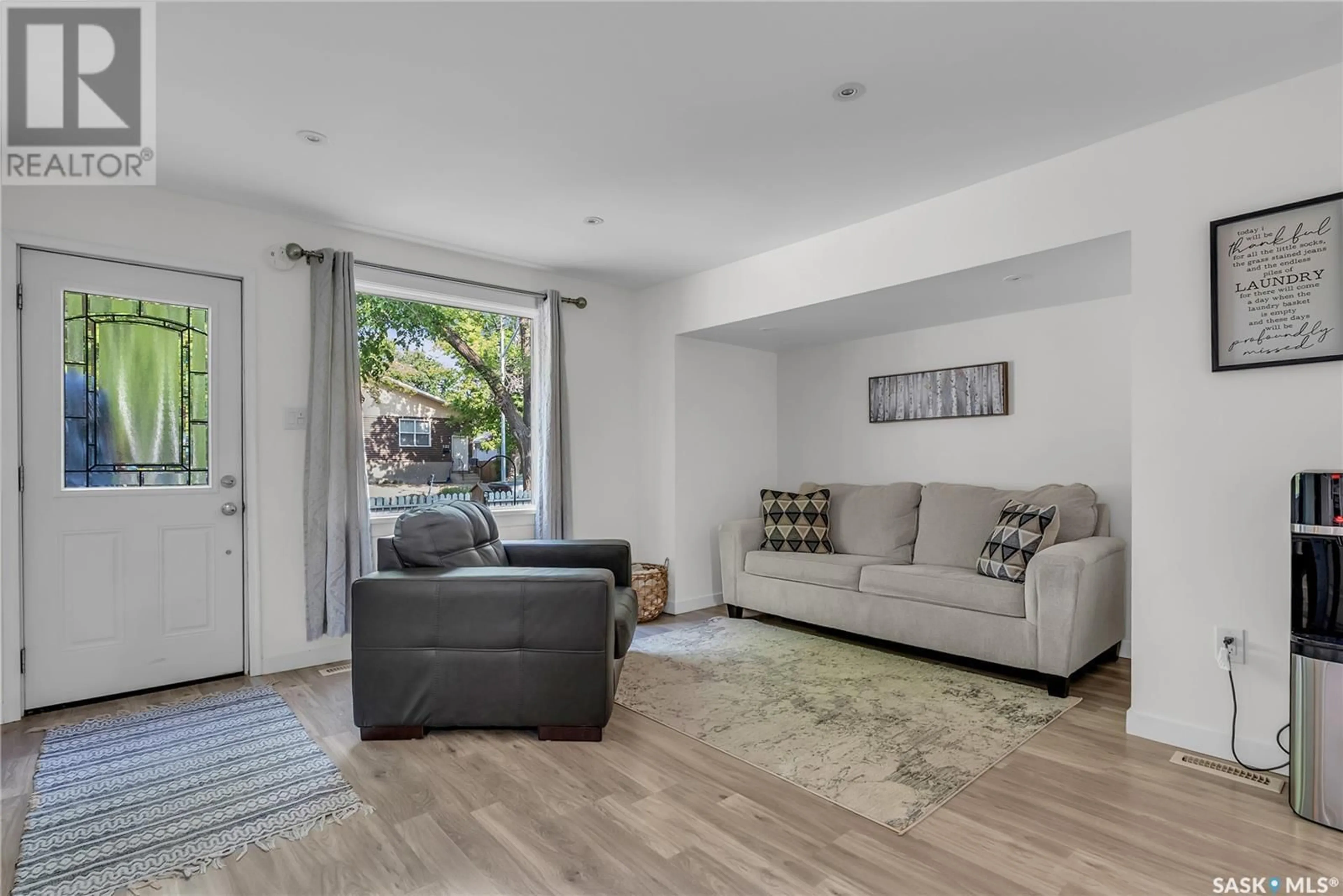Living room with furniture, unknown for 729 J AVENUE, Saskatoon Saskatchewan S7M2B3