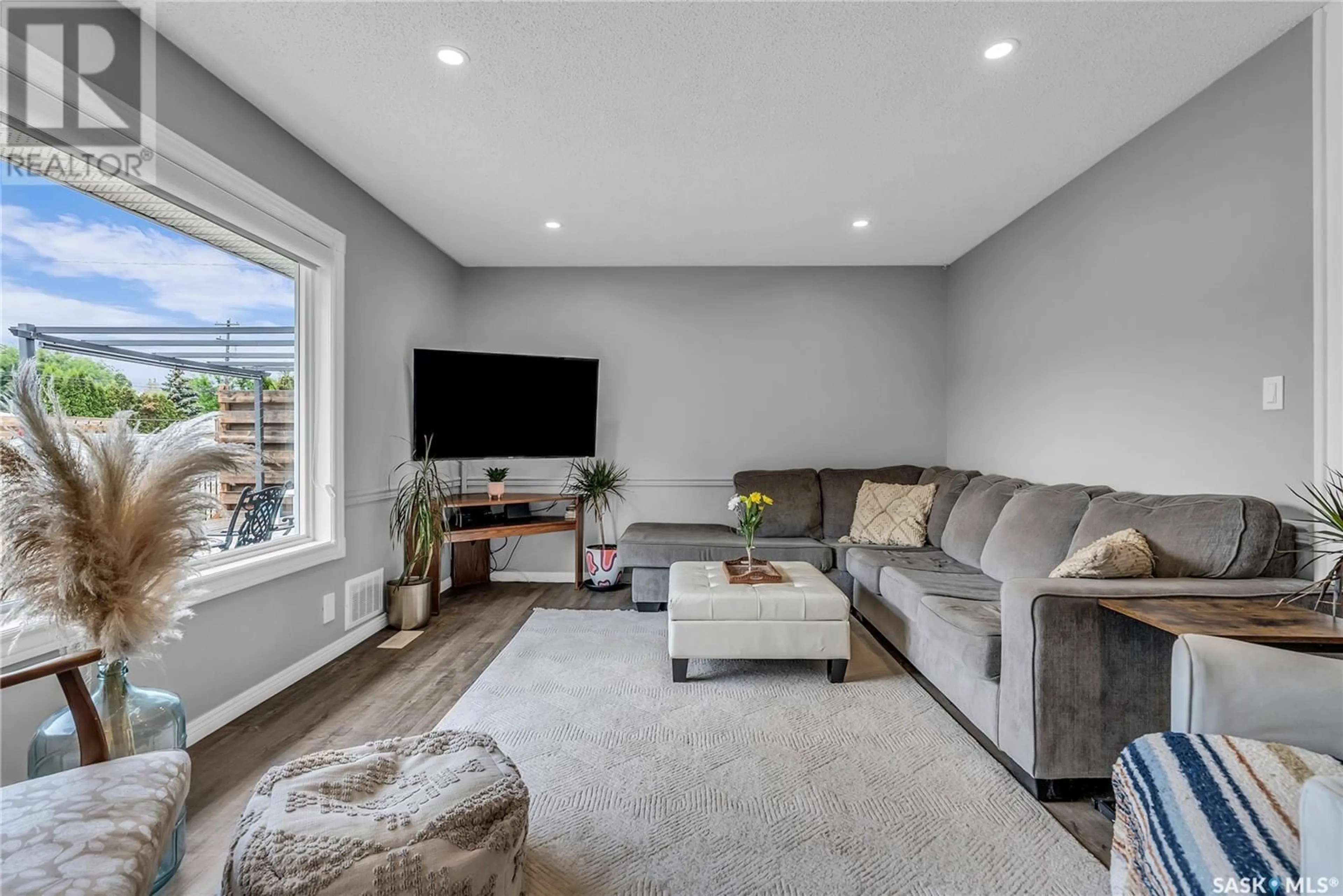 Living room with furniture, unknown for 2522 YORK AVENUE, Saskatoon Saskatchewan S7J1J7