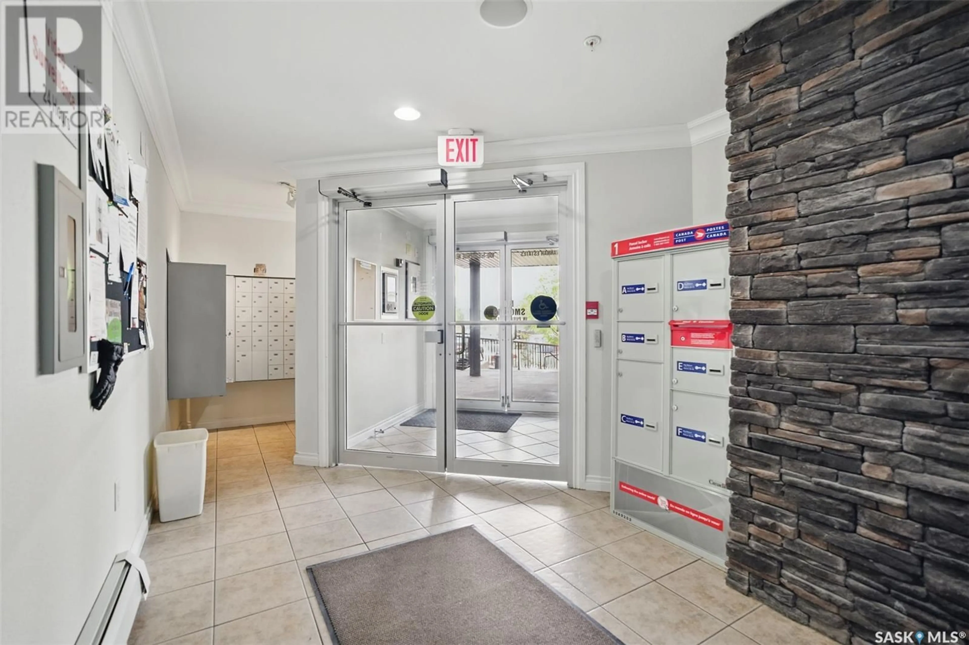Indoor foyer for 100 - 407 1ST AVENUE, Warman Saskatchewan S0K4S0