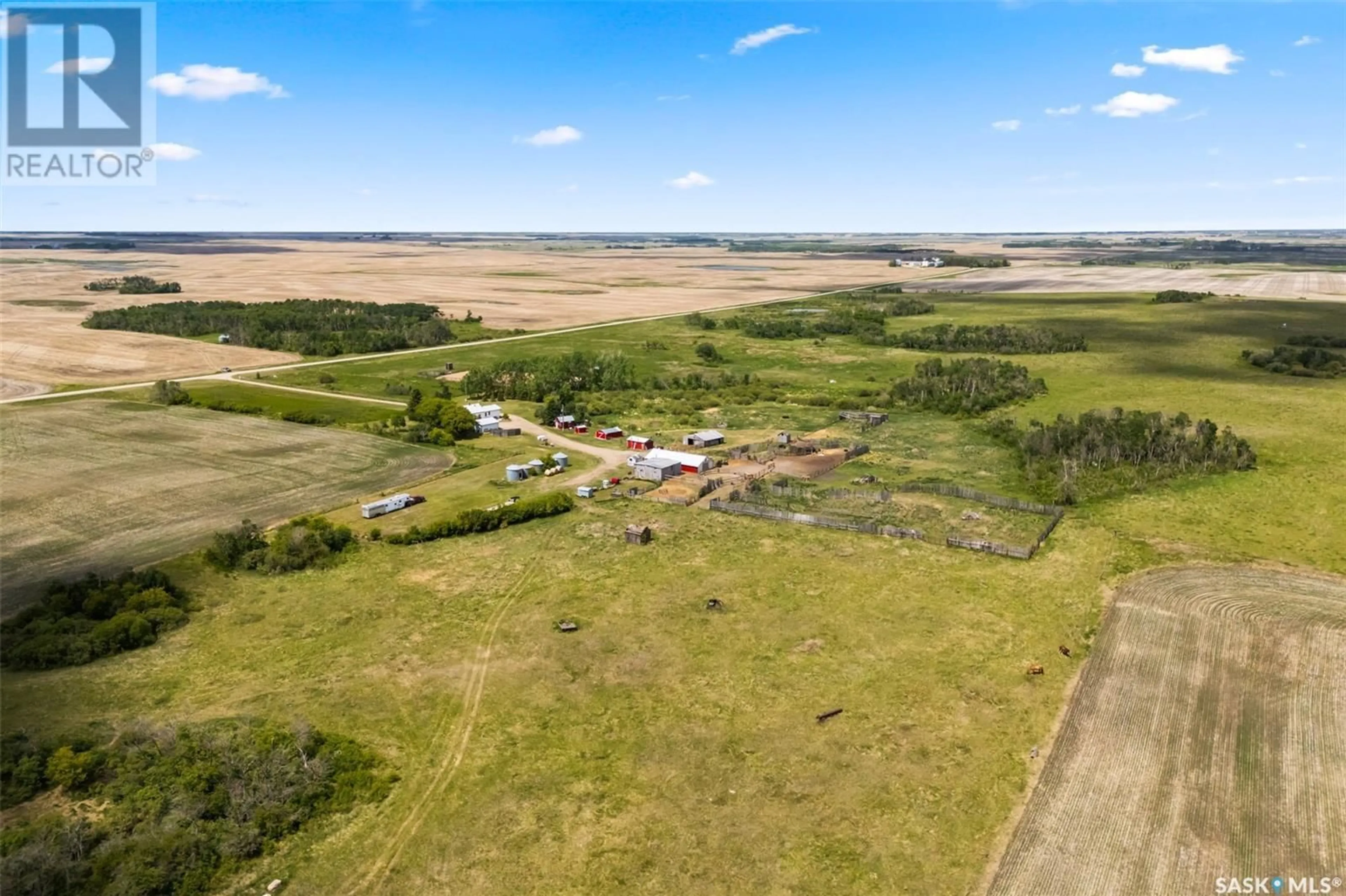 A pic from outside/outdoor area/front of a property/back of a property/a pic from drone, building for HOBBY RANCH & ARENA, Touchwood Rm No. 248 Saskatchewan S0A3J0
