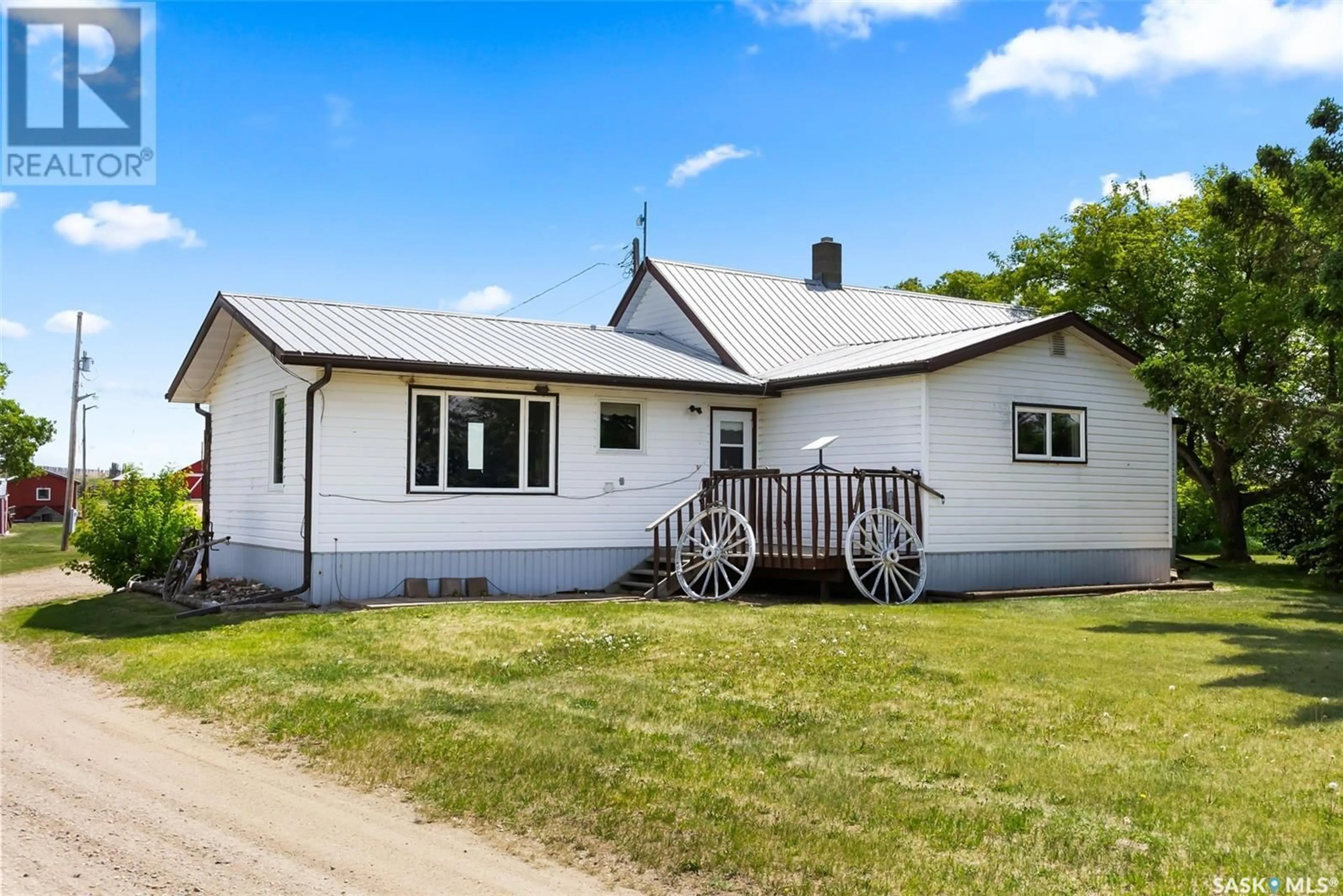 A pic from outside/outdoor area/front of a property/back of a property/a pic from drone, street for HOBBY RANCH & ARENA, Touchwood Rm No. 248 Saskatchewan S0A3J0